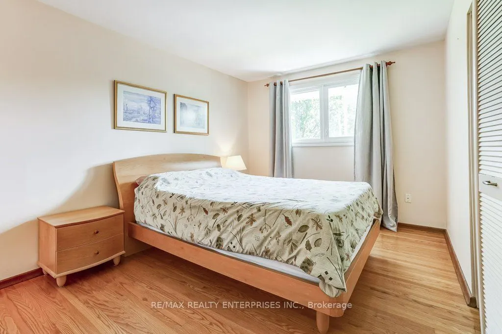 1231 Kingsmead Crescent