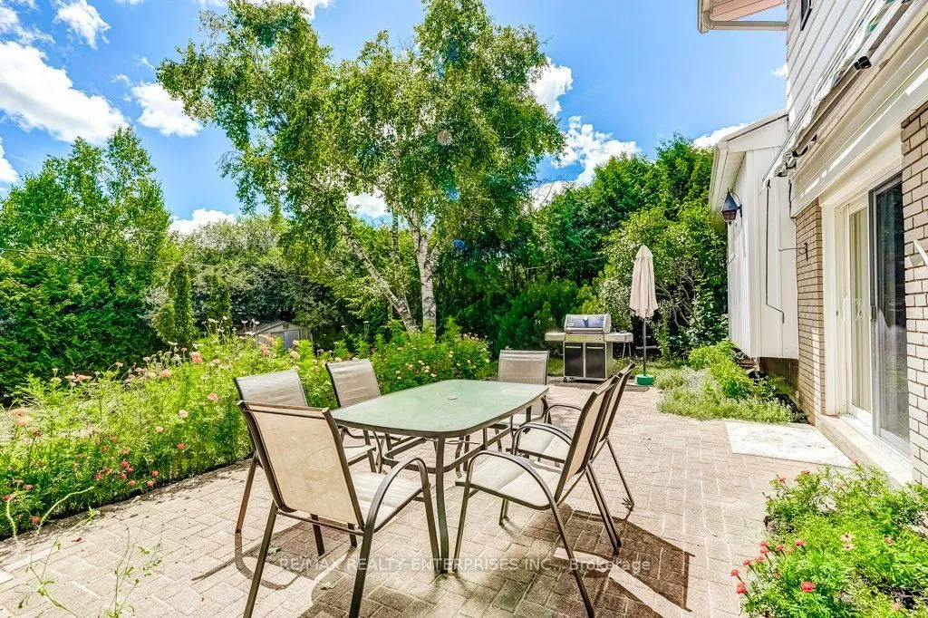 1231 Kingsmead Crescent