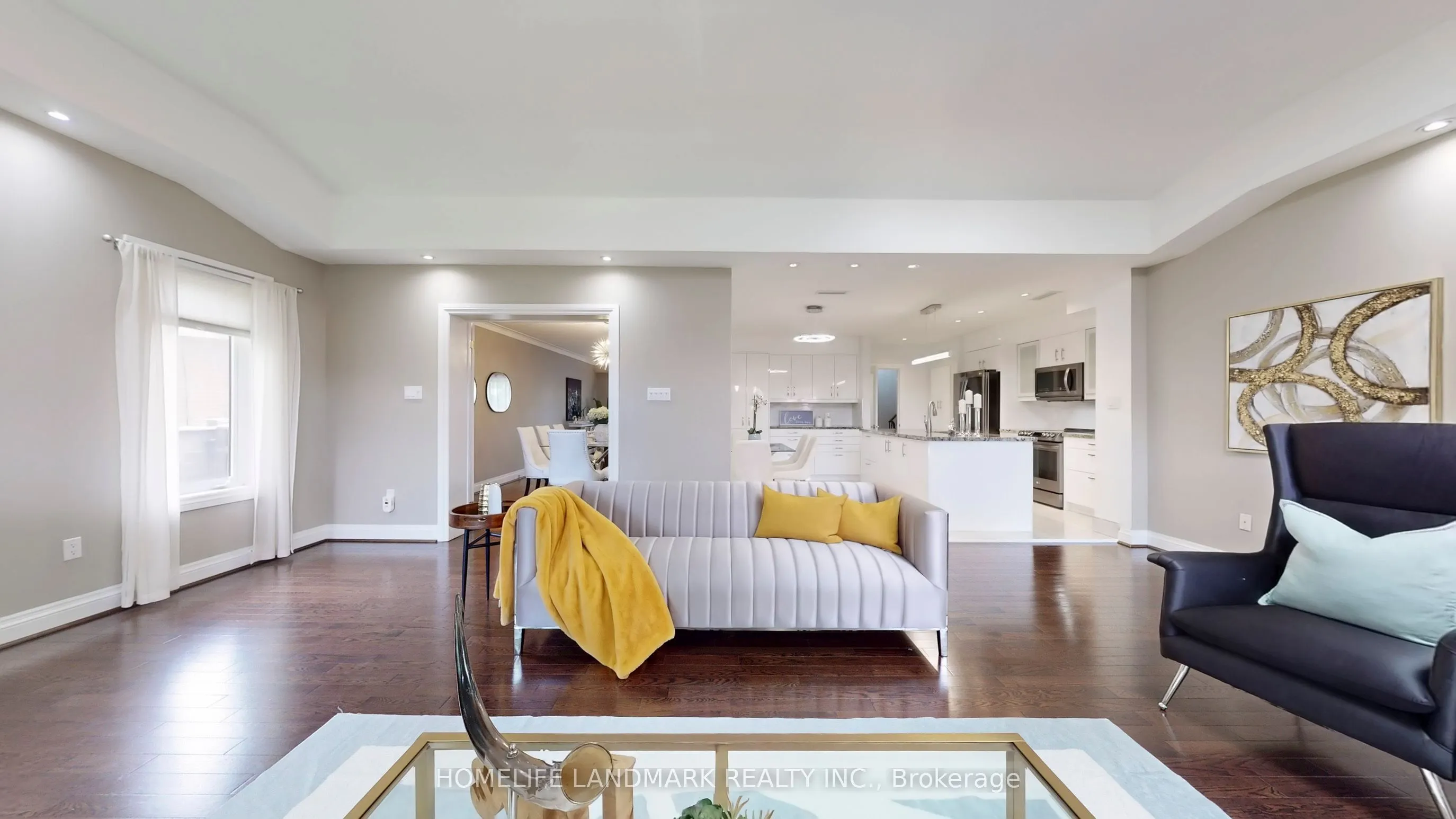 12 Carousel Court