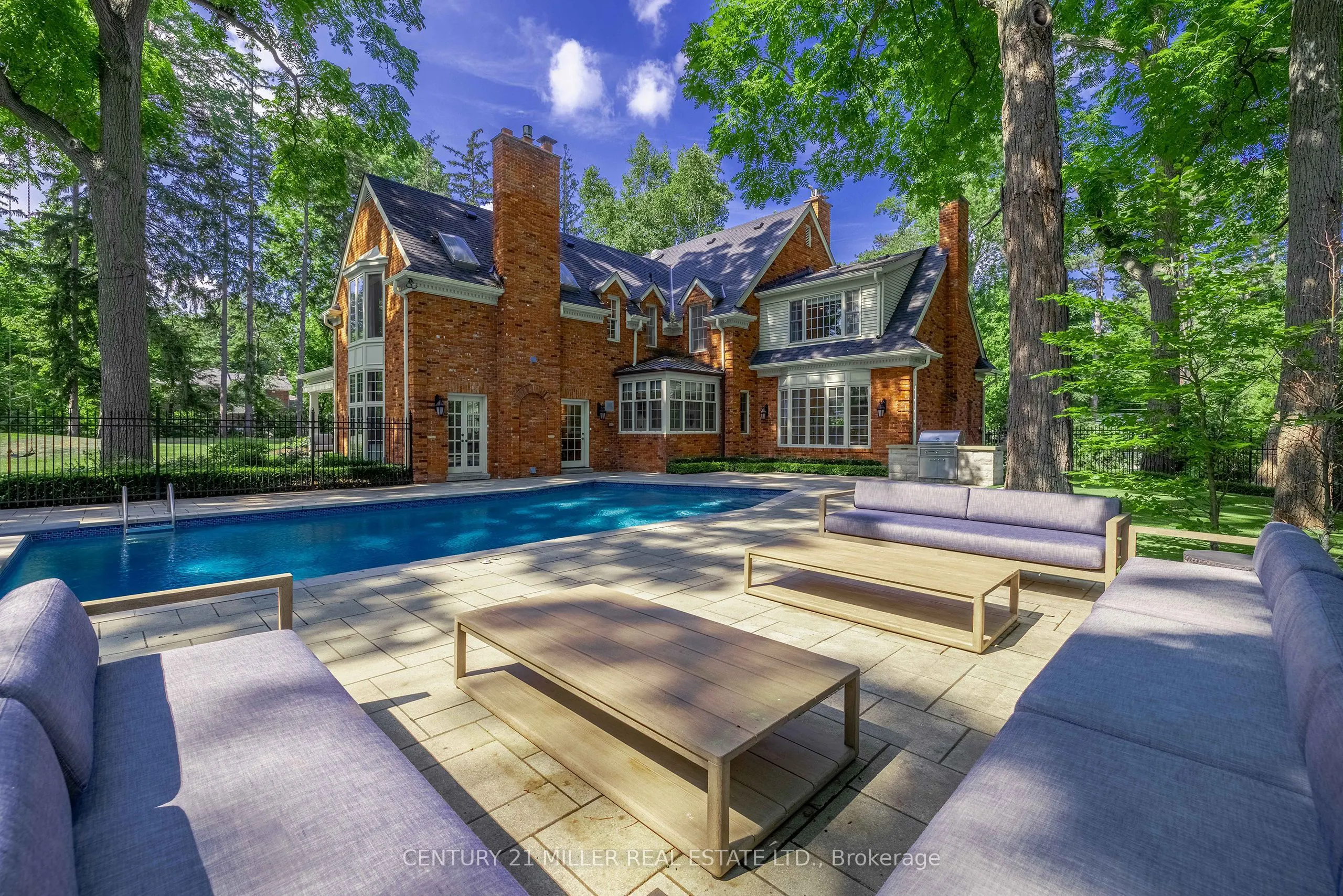 140 Chartwell Road
