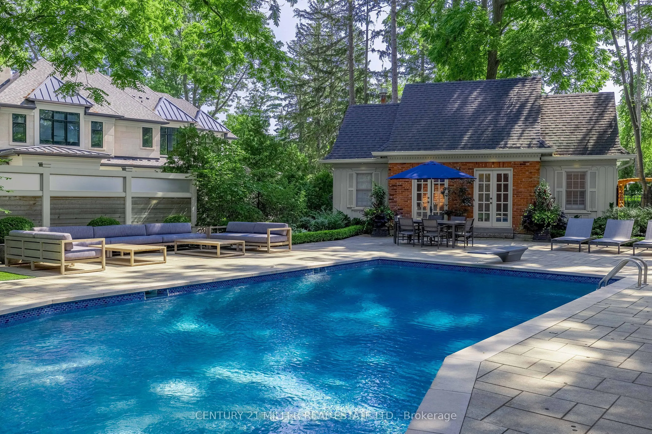 140 Chartwell Road