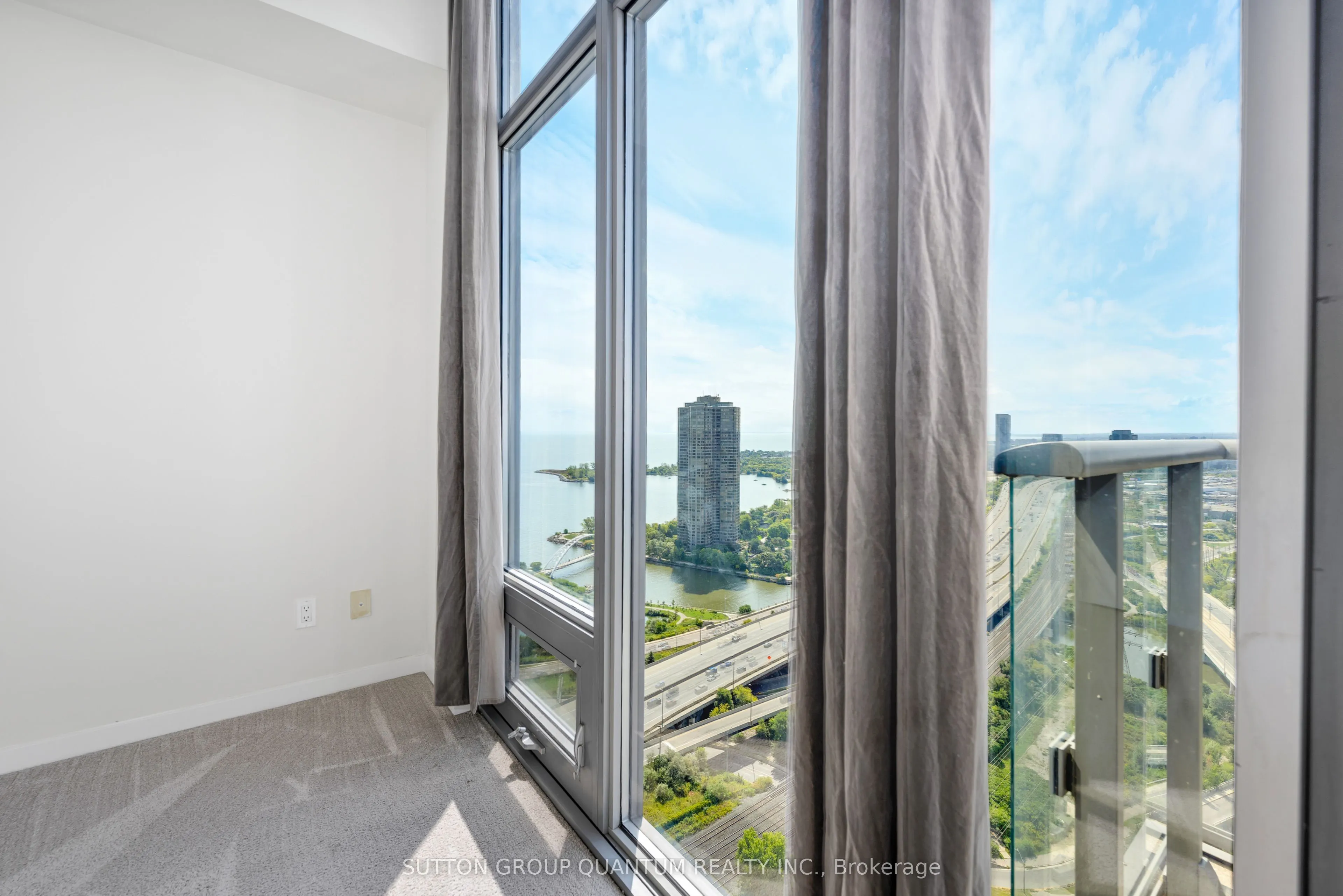 105 The Queensway Avenue, #3509