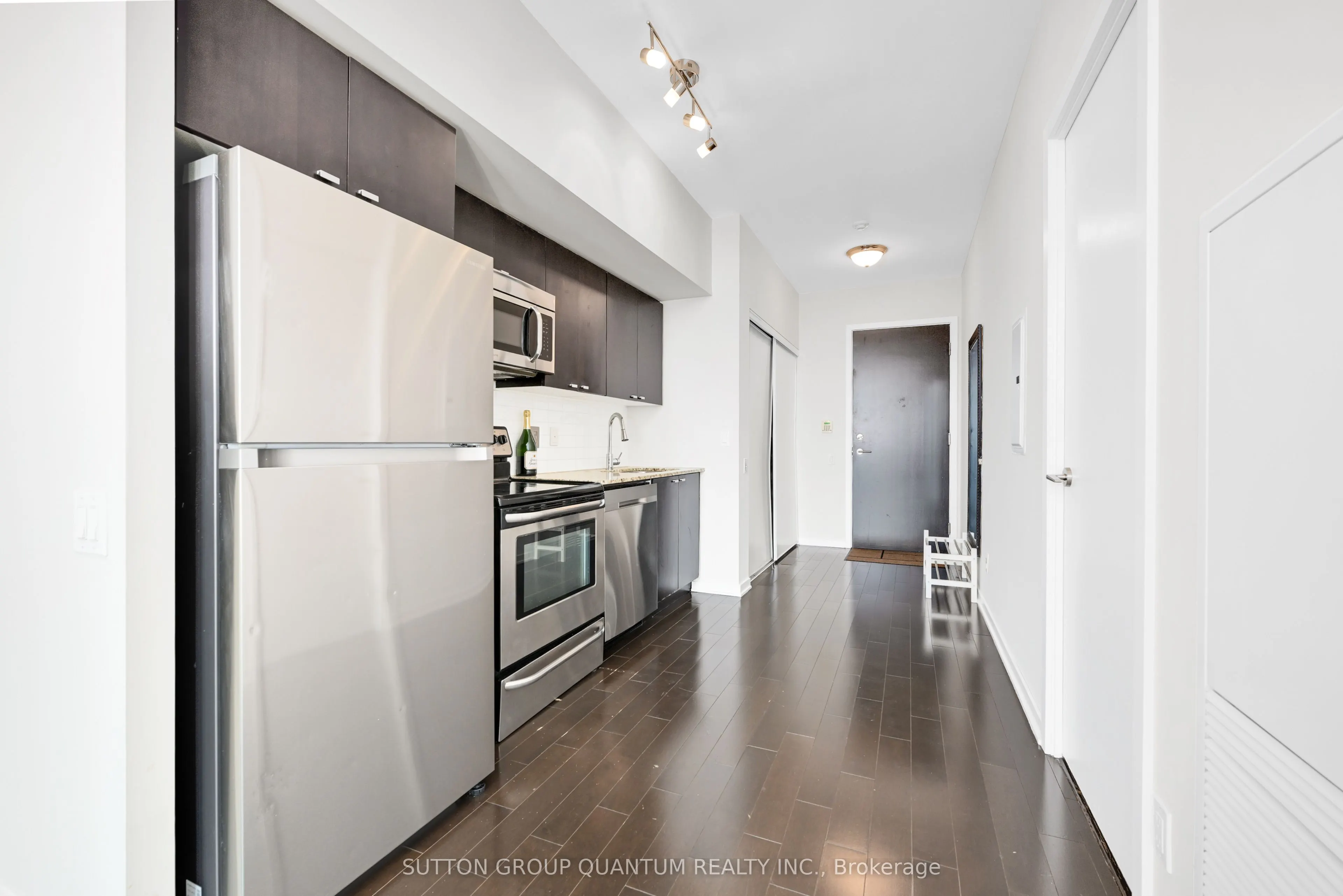105 The Queensway Avenue, #3509