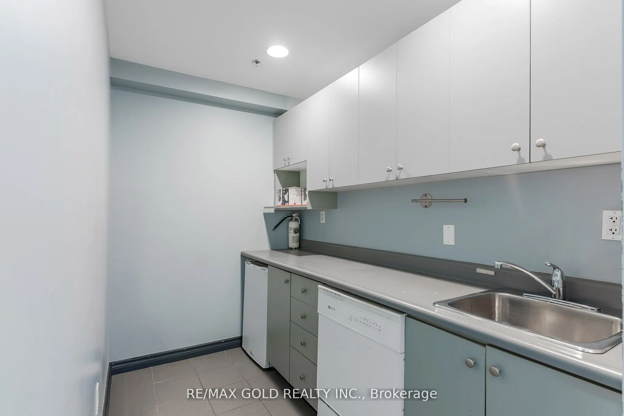351 Parkhurst, #5