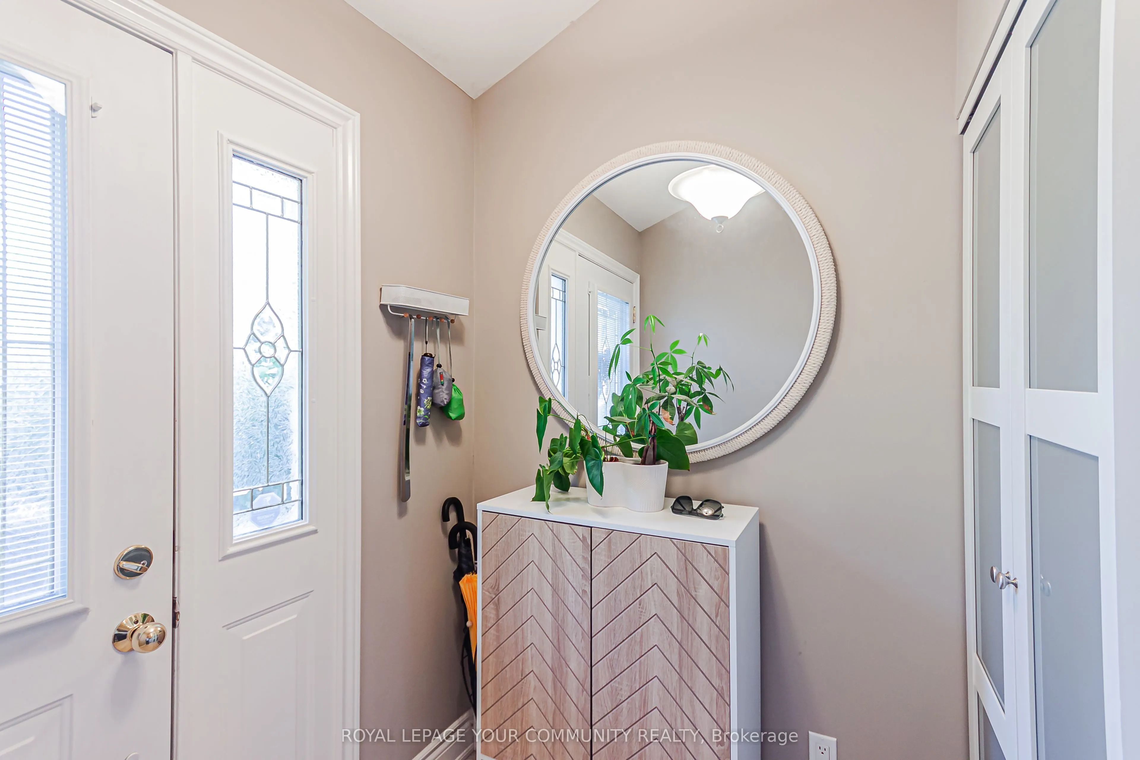 2903 Salerno Crescent