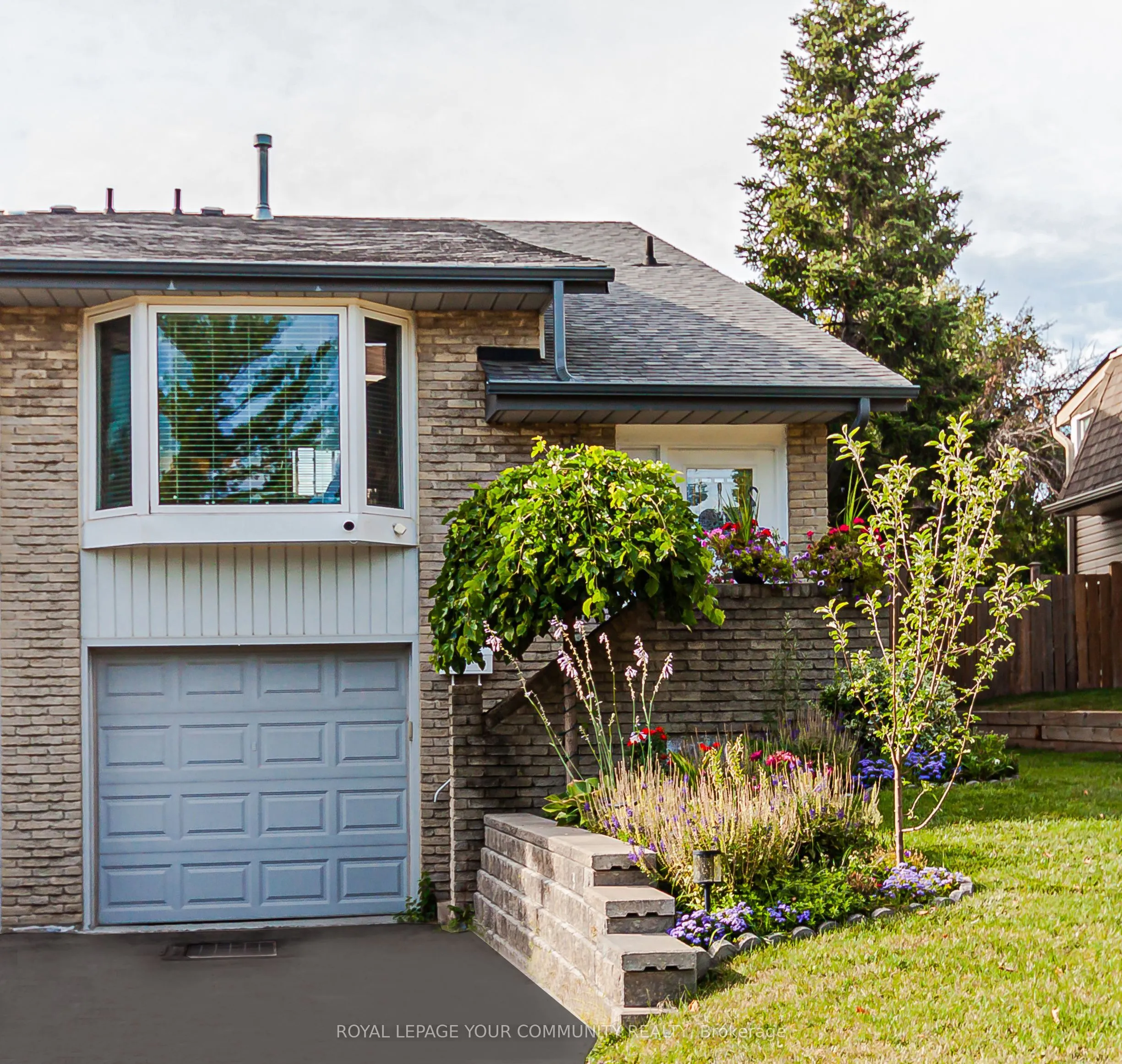 2903 Salerno Crescent
