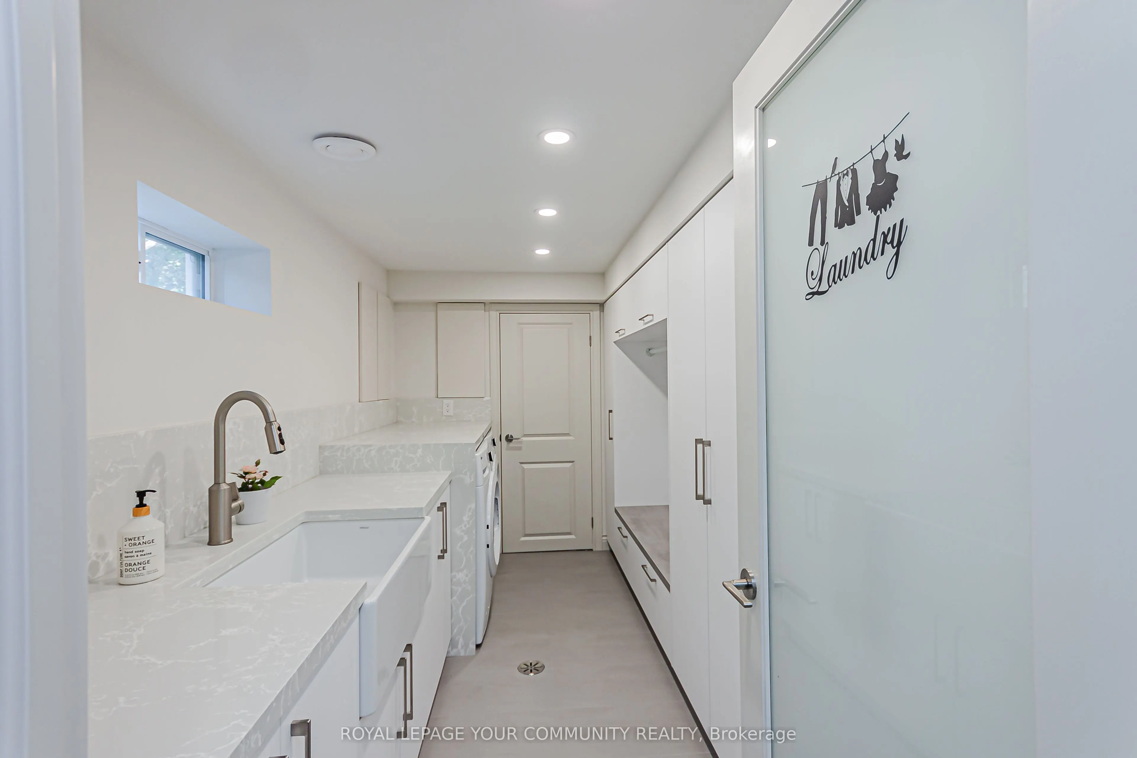 2903 Salerno Crescent