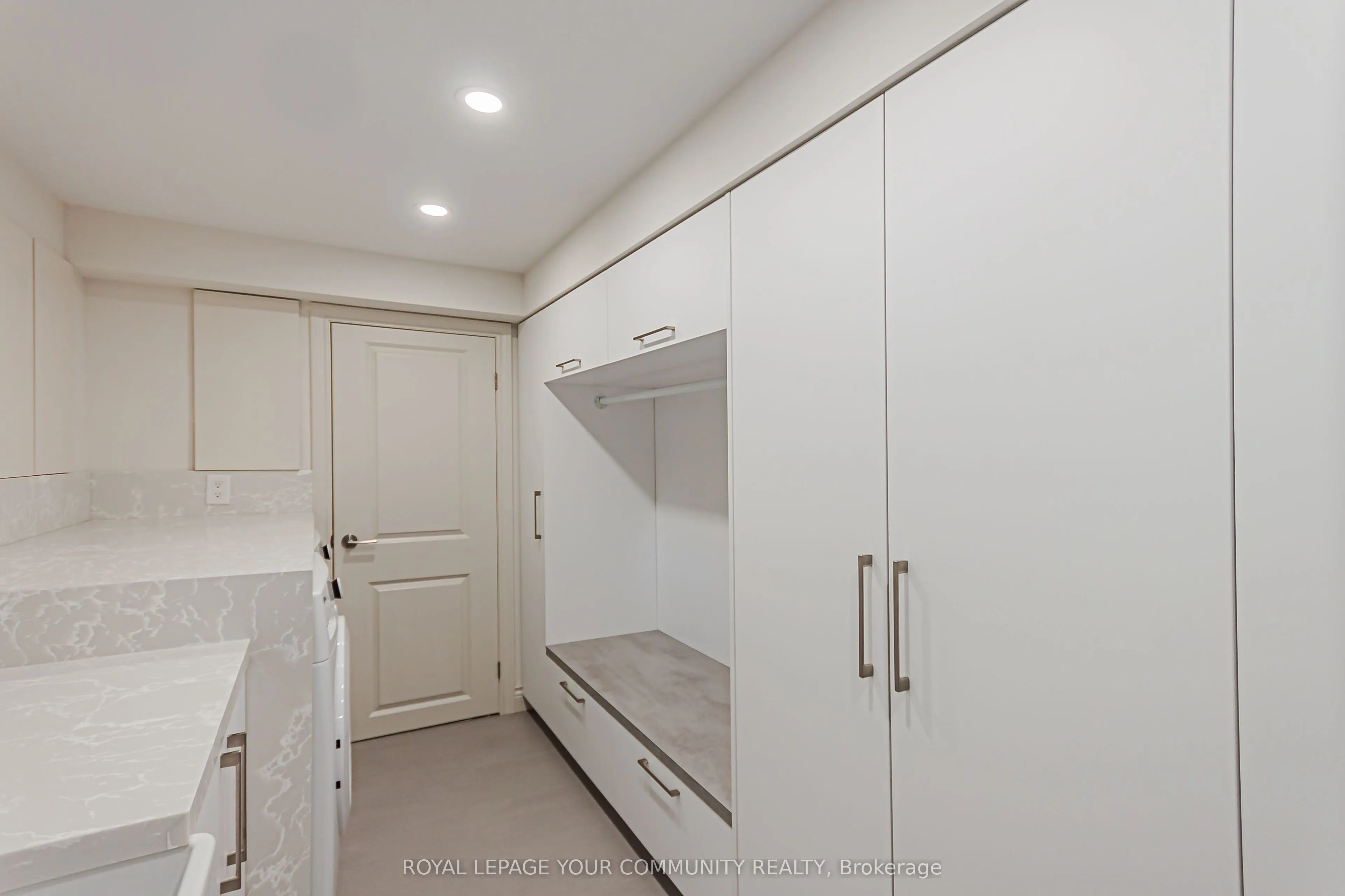 2903 Salerno Crescent