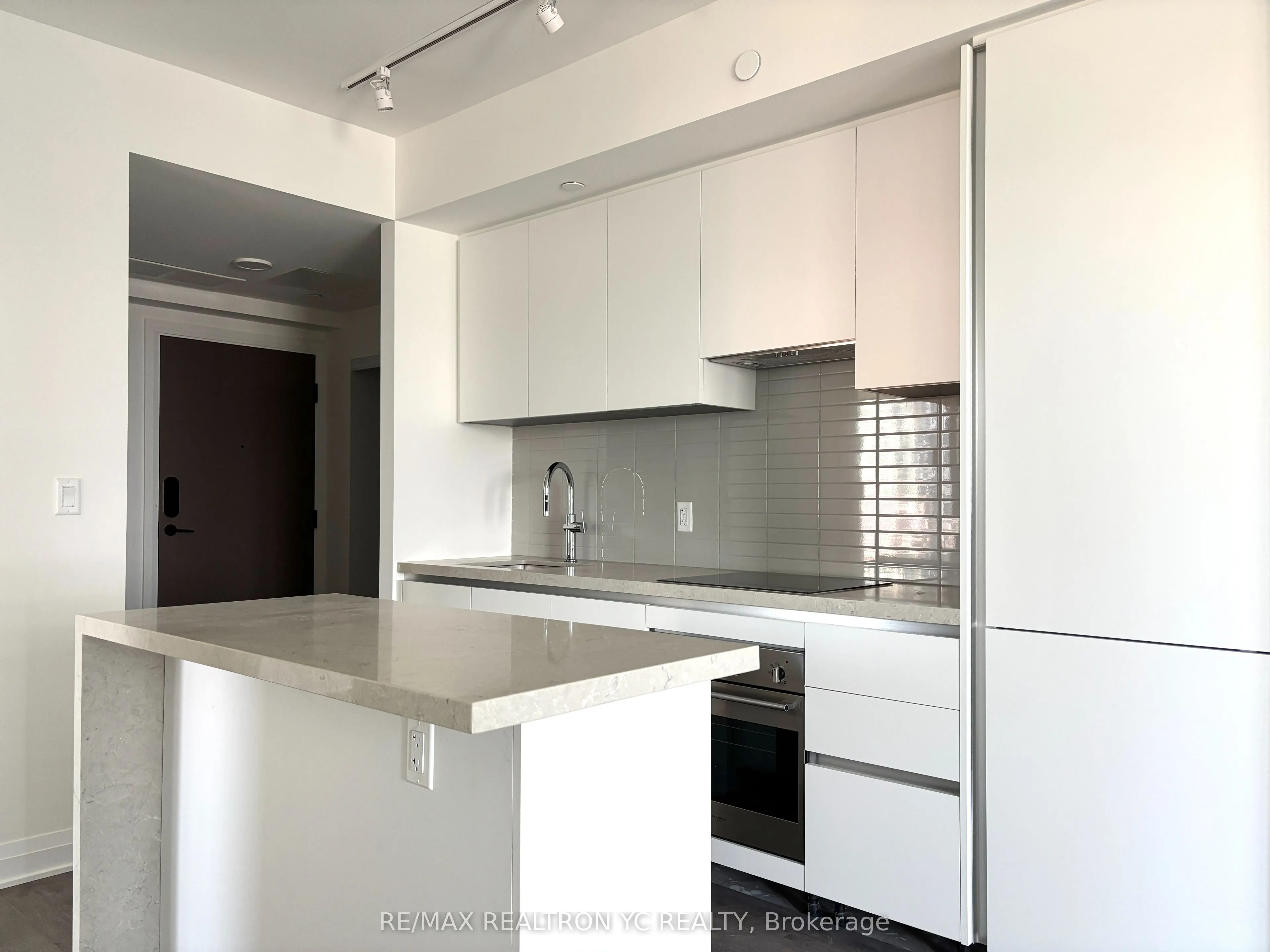 4015 The Exchange, #1610