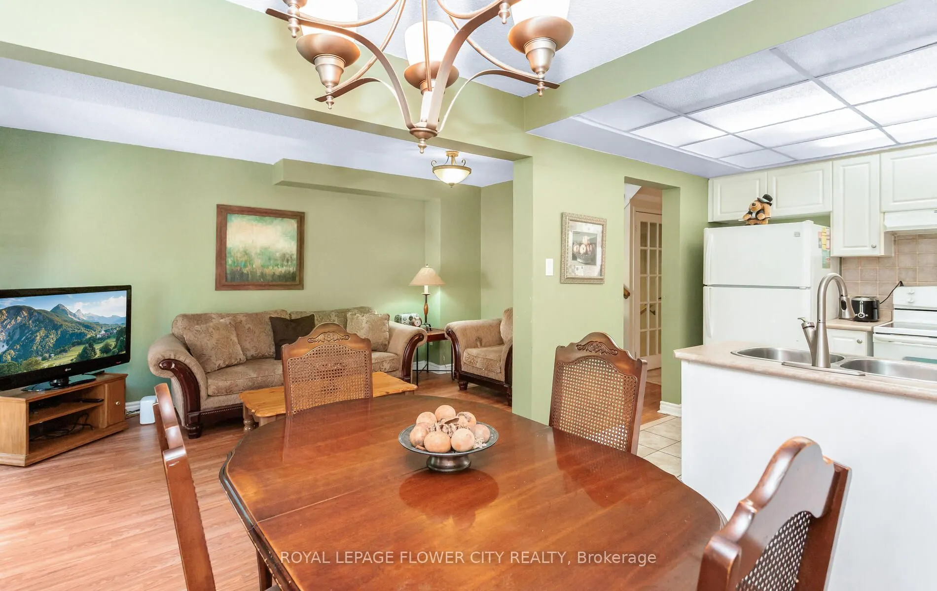 41 Chipstead Avenue, #42