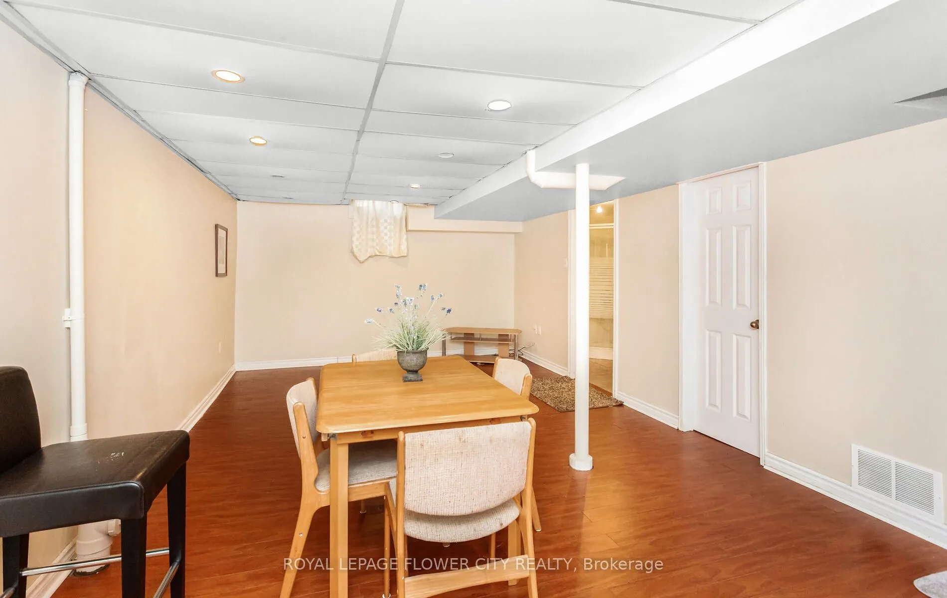 41 Chipstead Avenue, #42