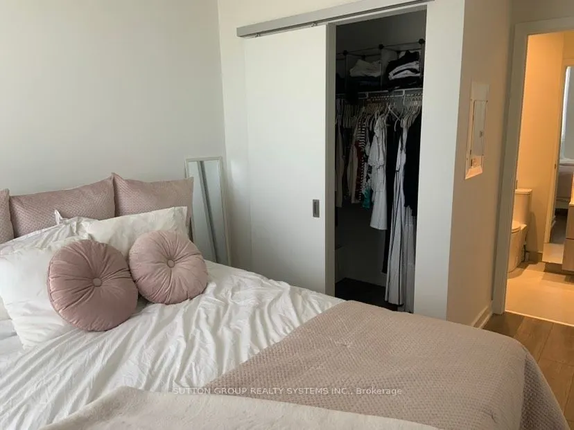 28 Ann Street, #918