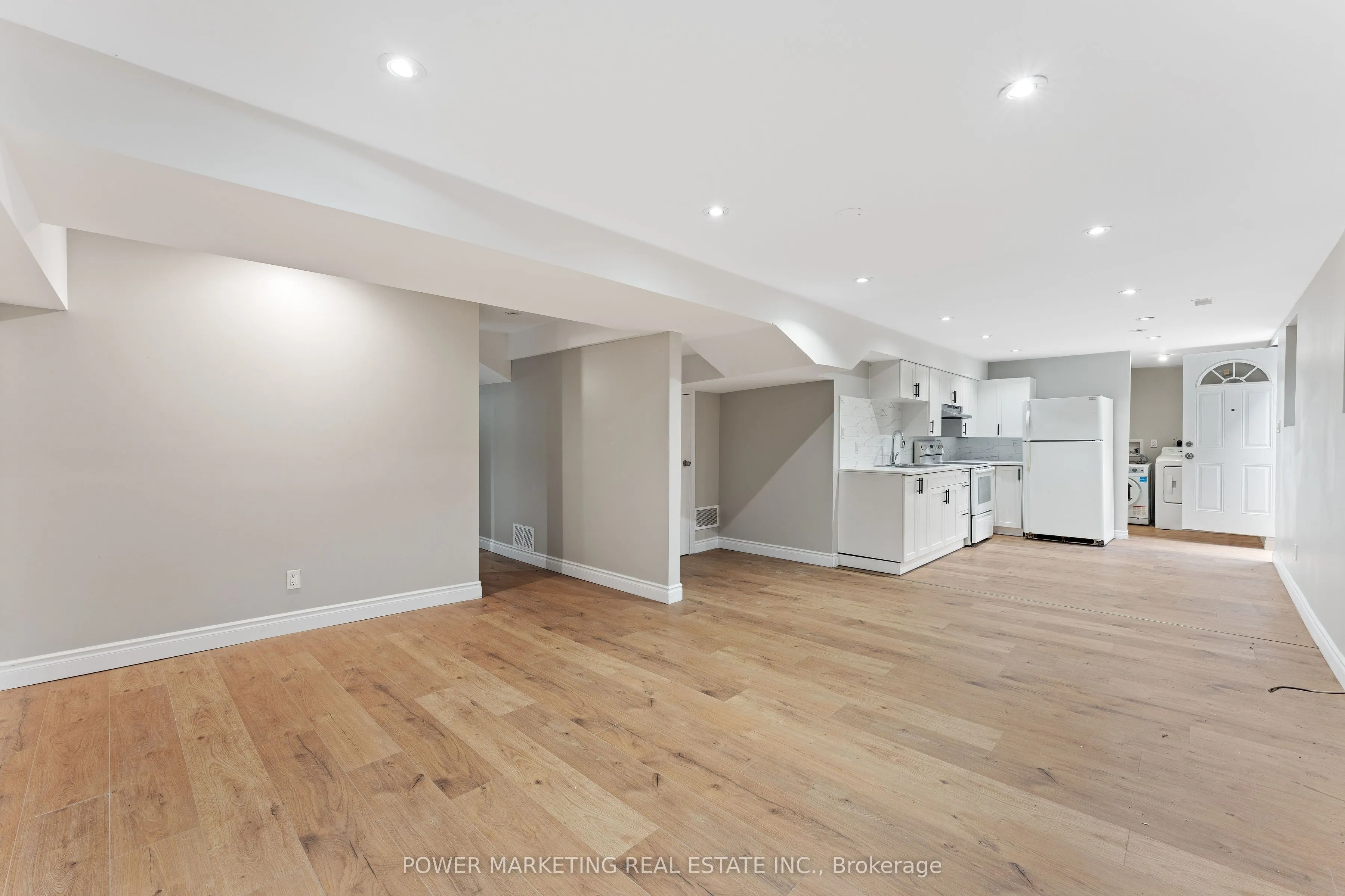3 Newbury Crescent