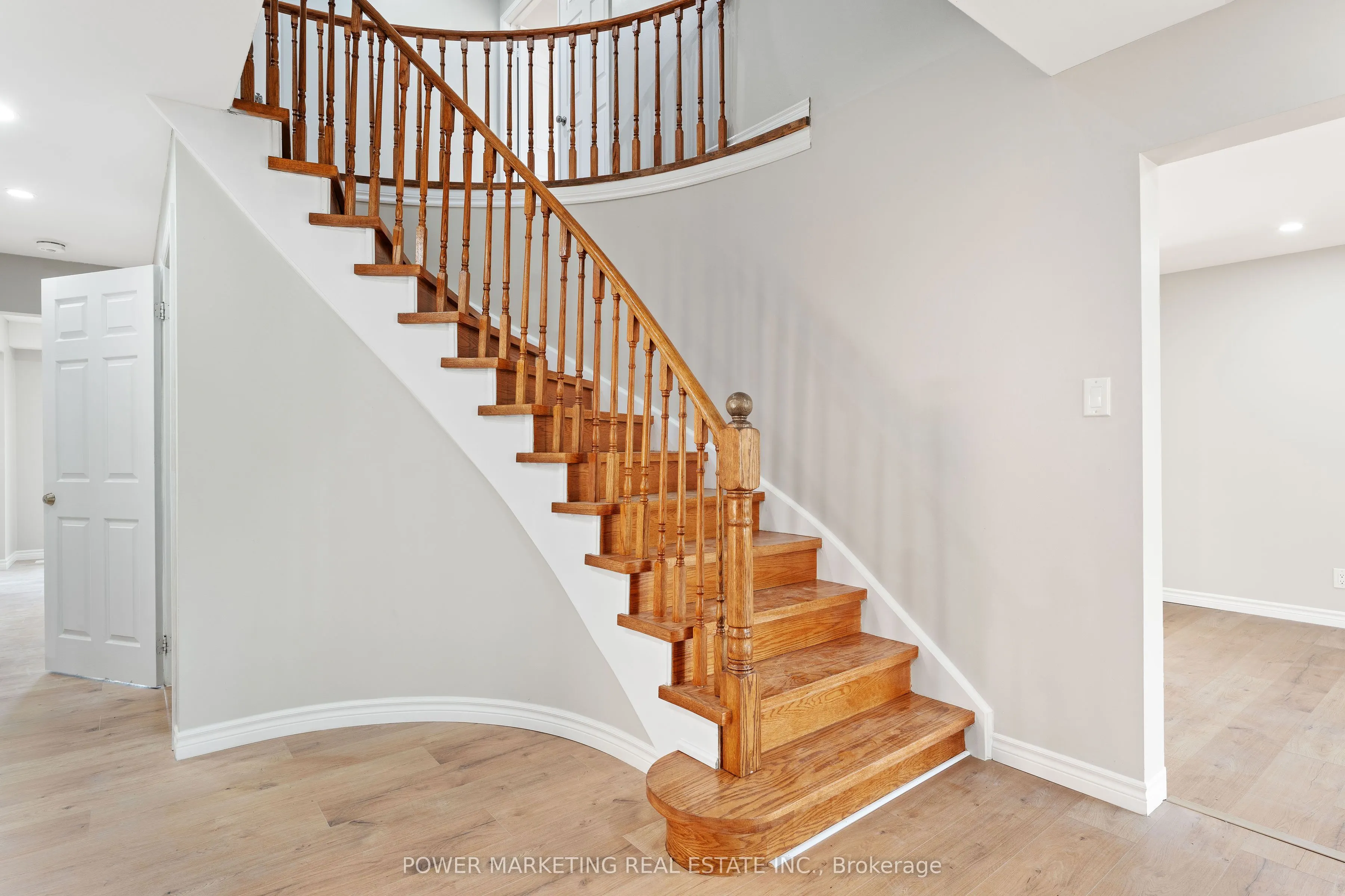 3 Newbury Crescent