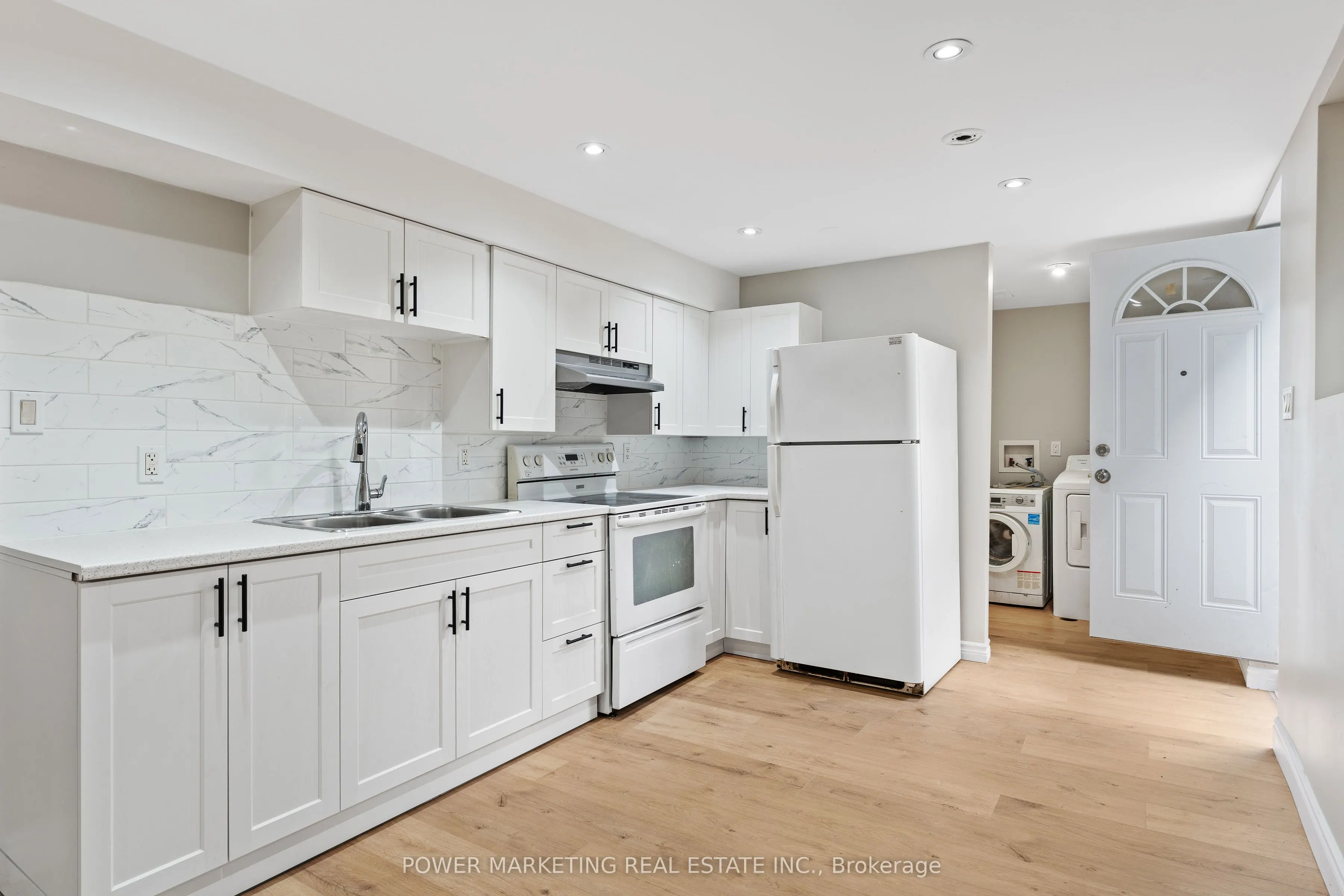 3 Newbury Crescent