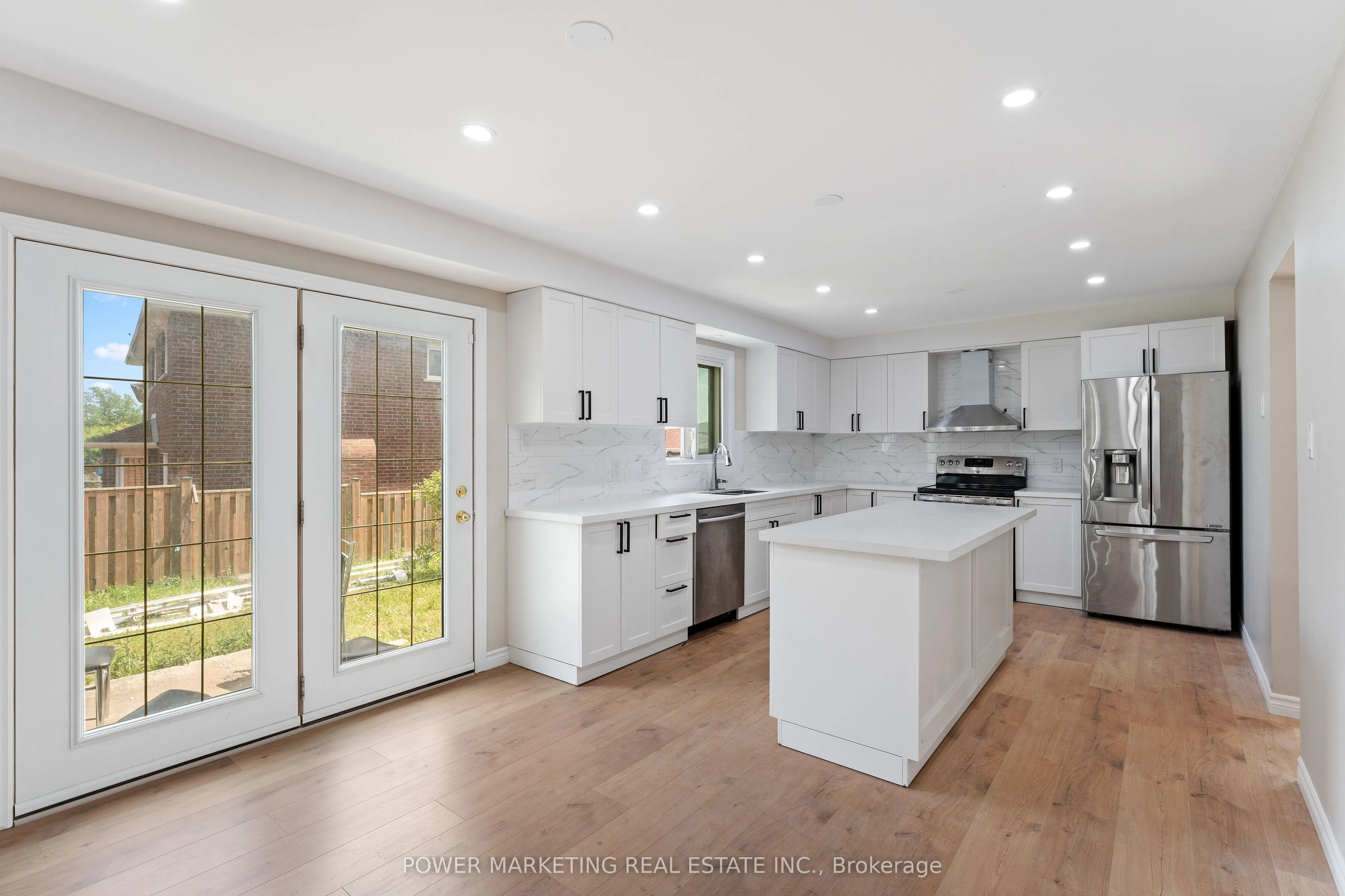 3 Newbury Crescent