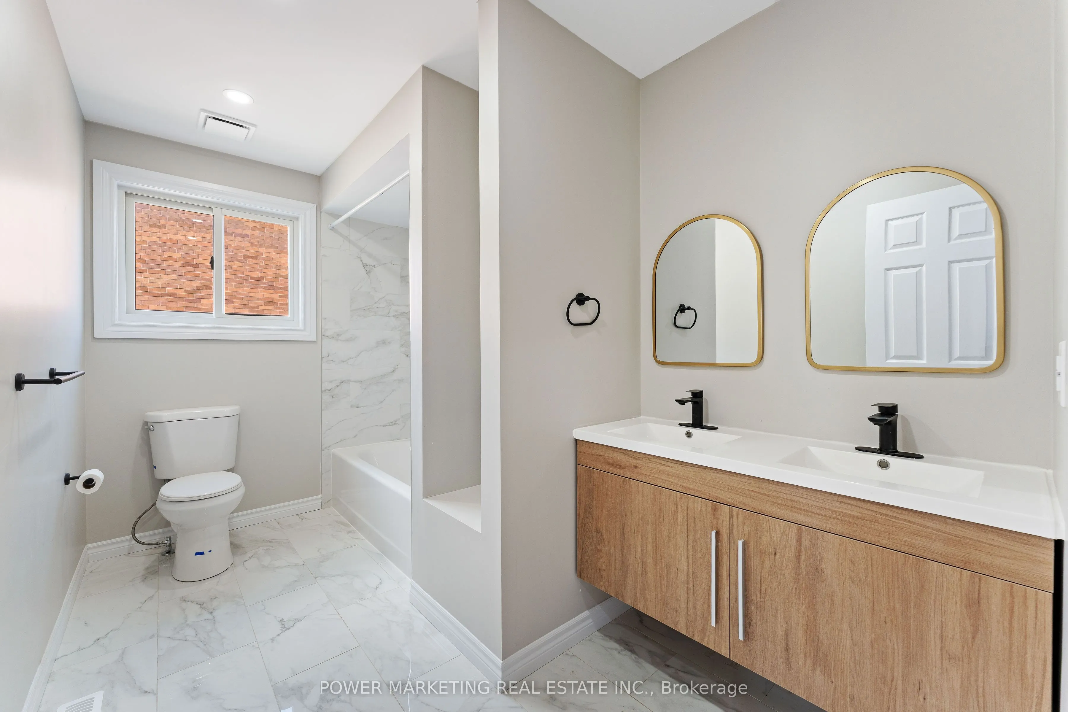 3 Newbury Crescent