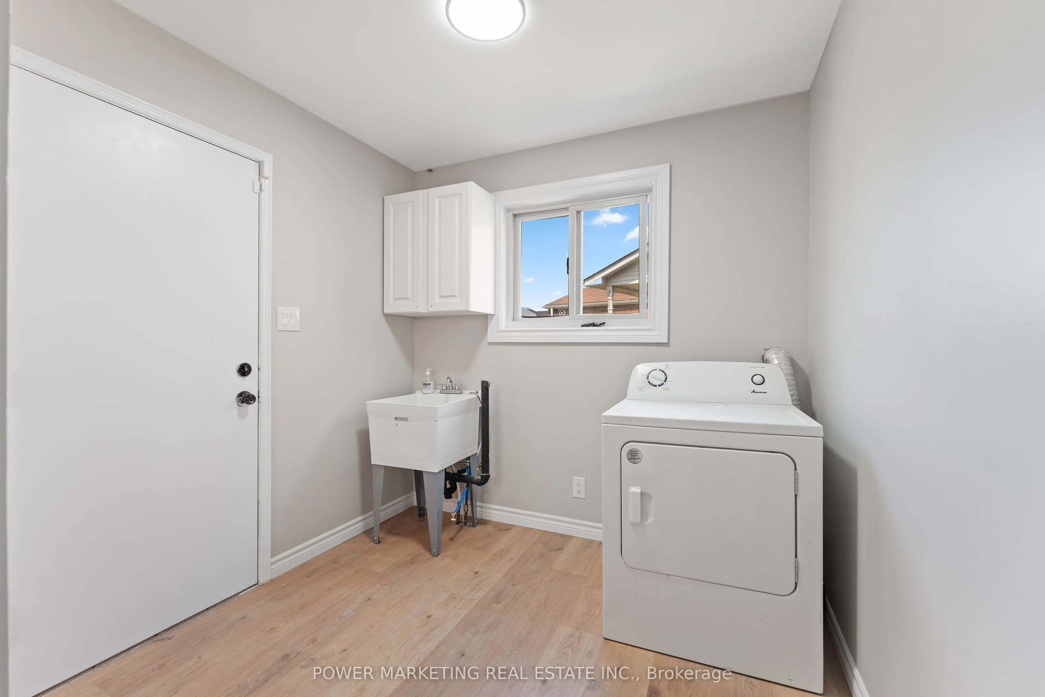 3 Newbury Crescent