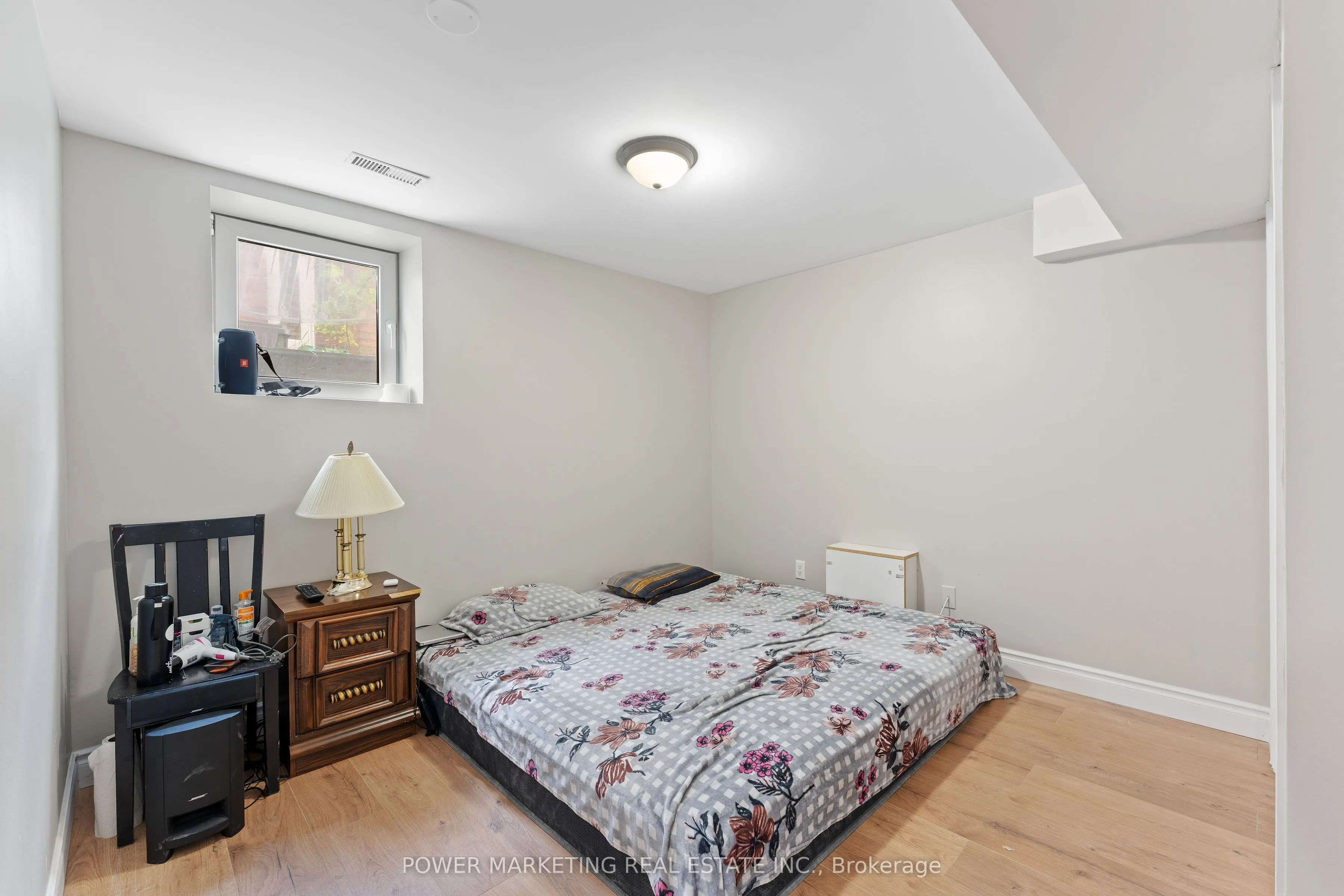 3 Newbury Crescent