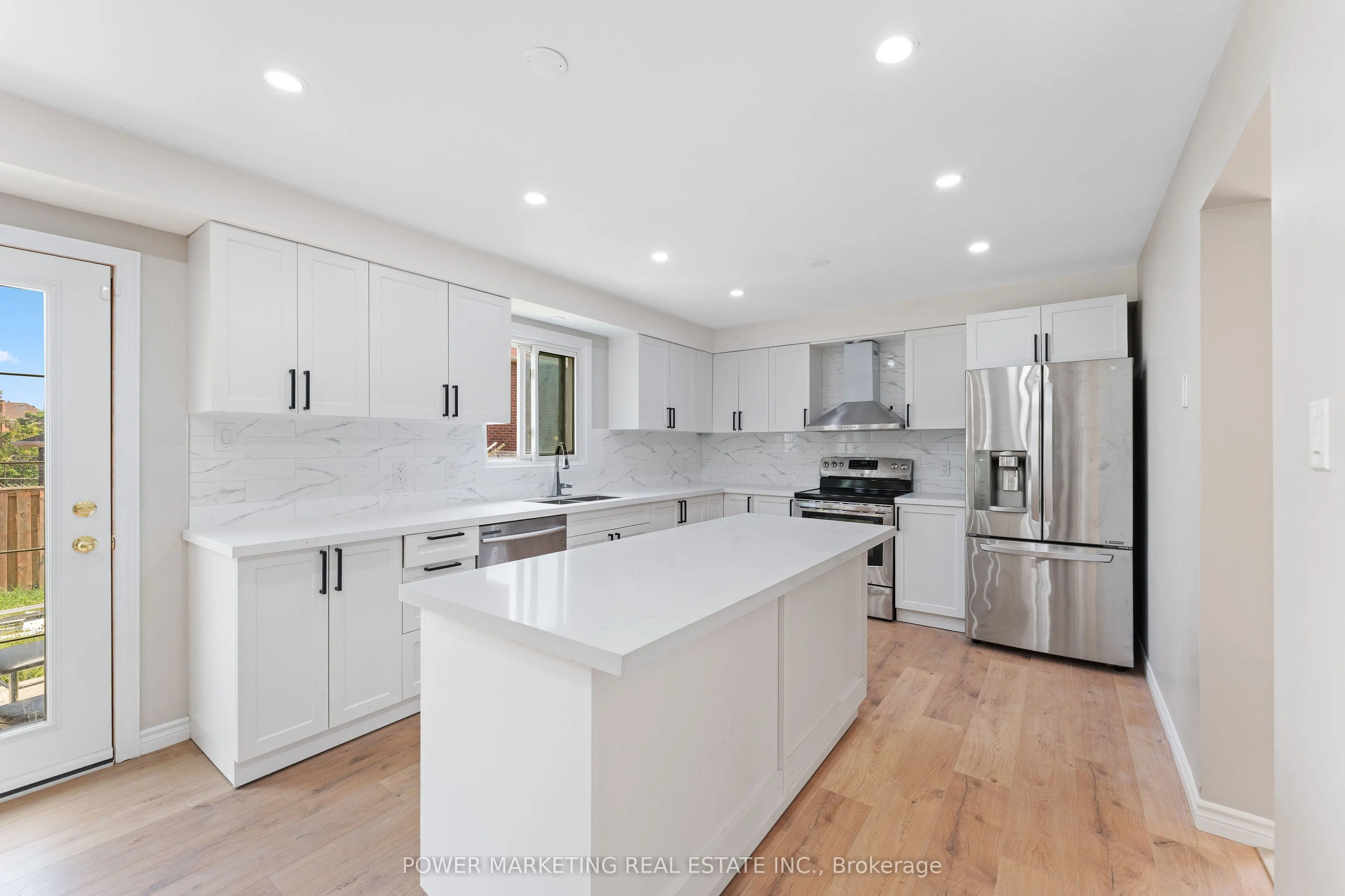 3 Newbury Crescent