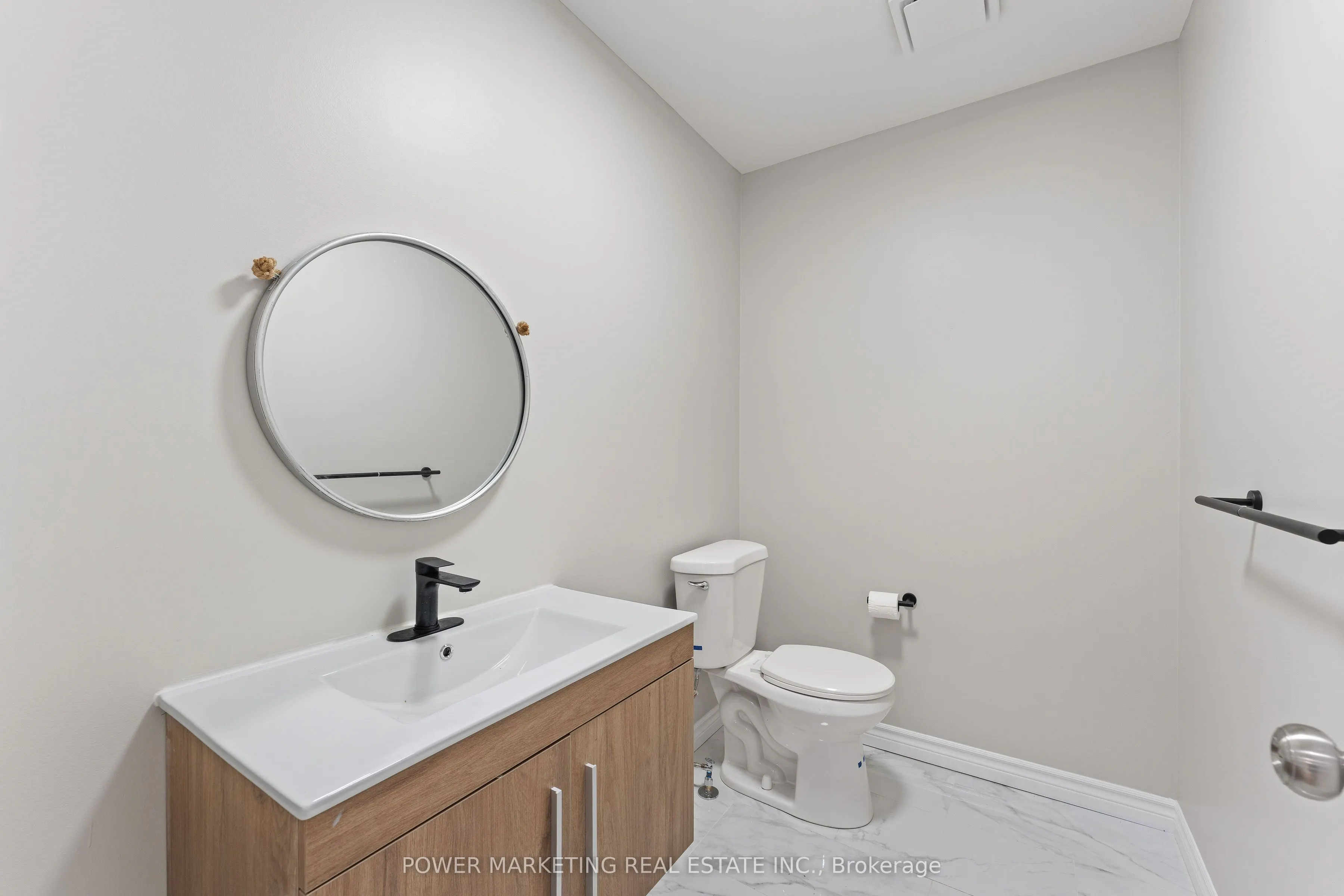 3 Newbury Crescent