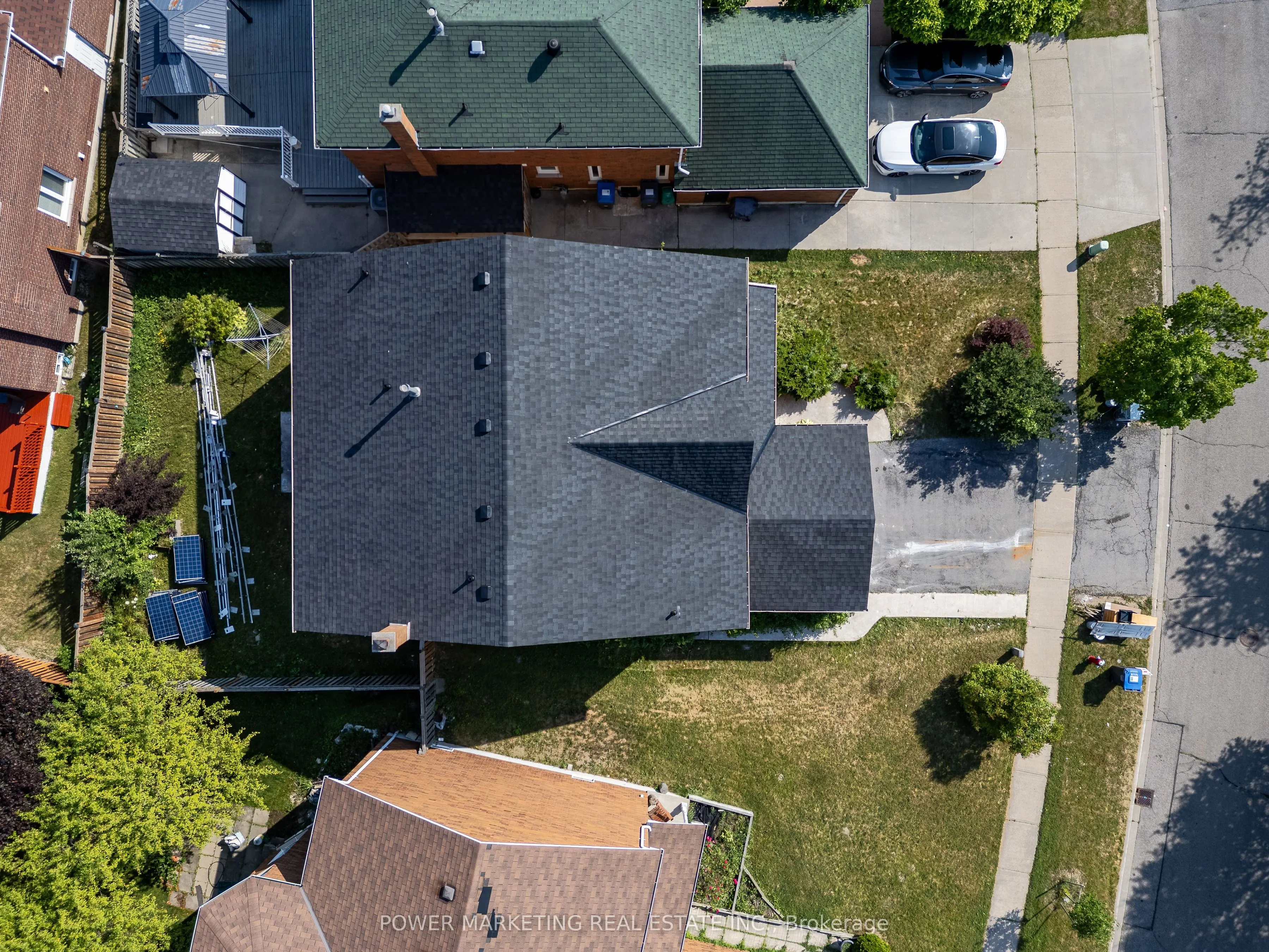 3 Newbury Crescent