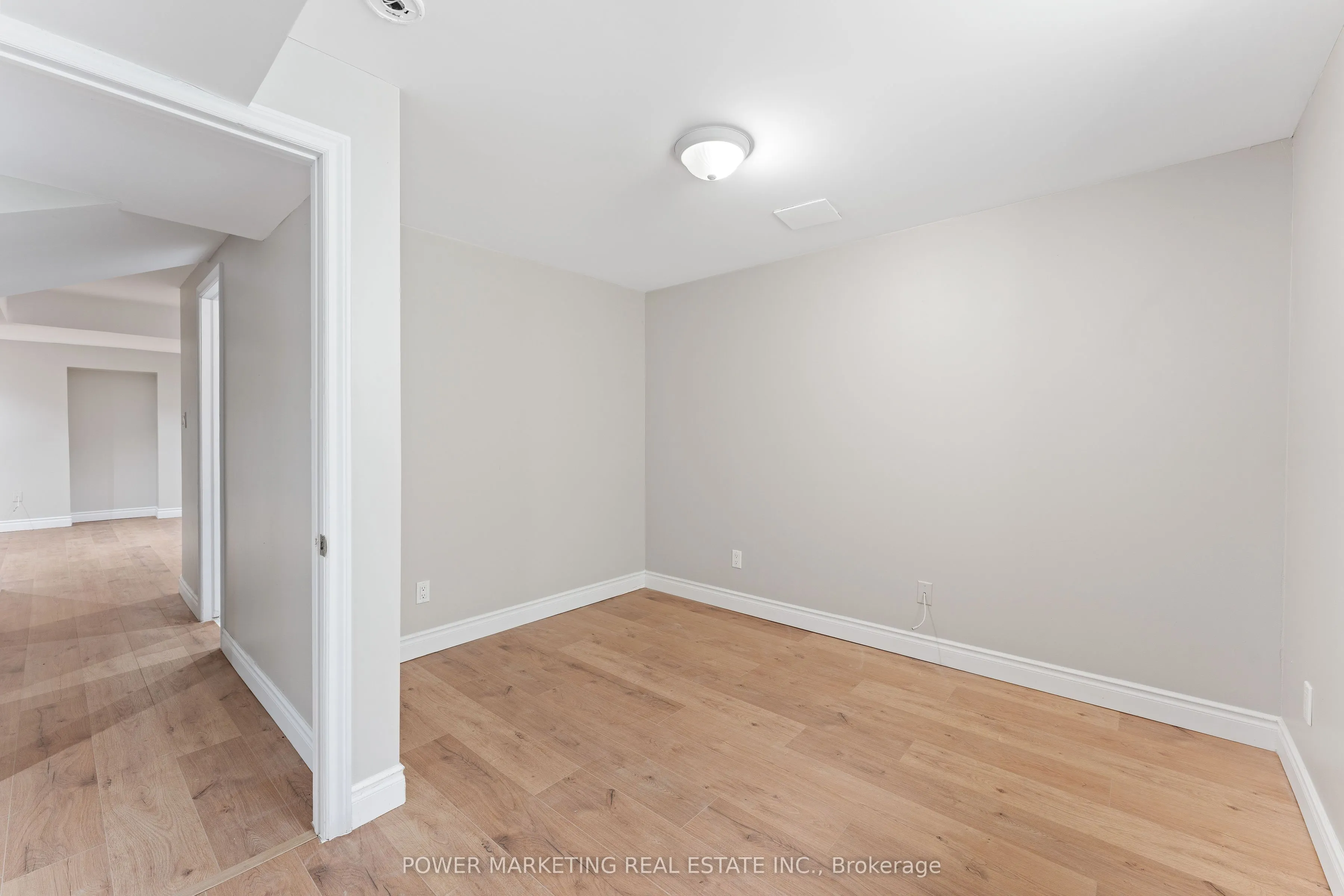 3 Newbury Crescent