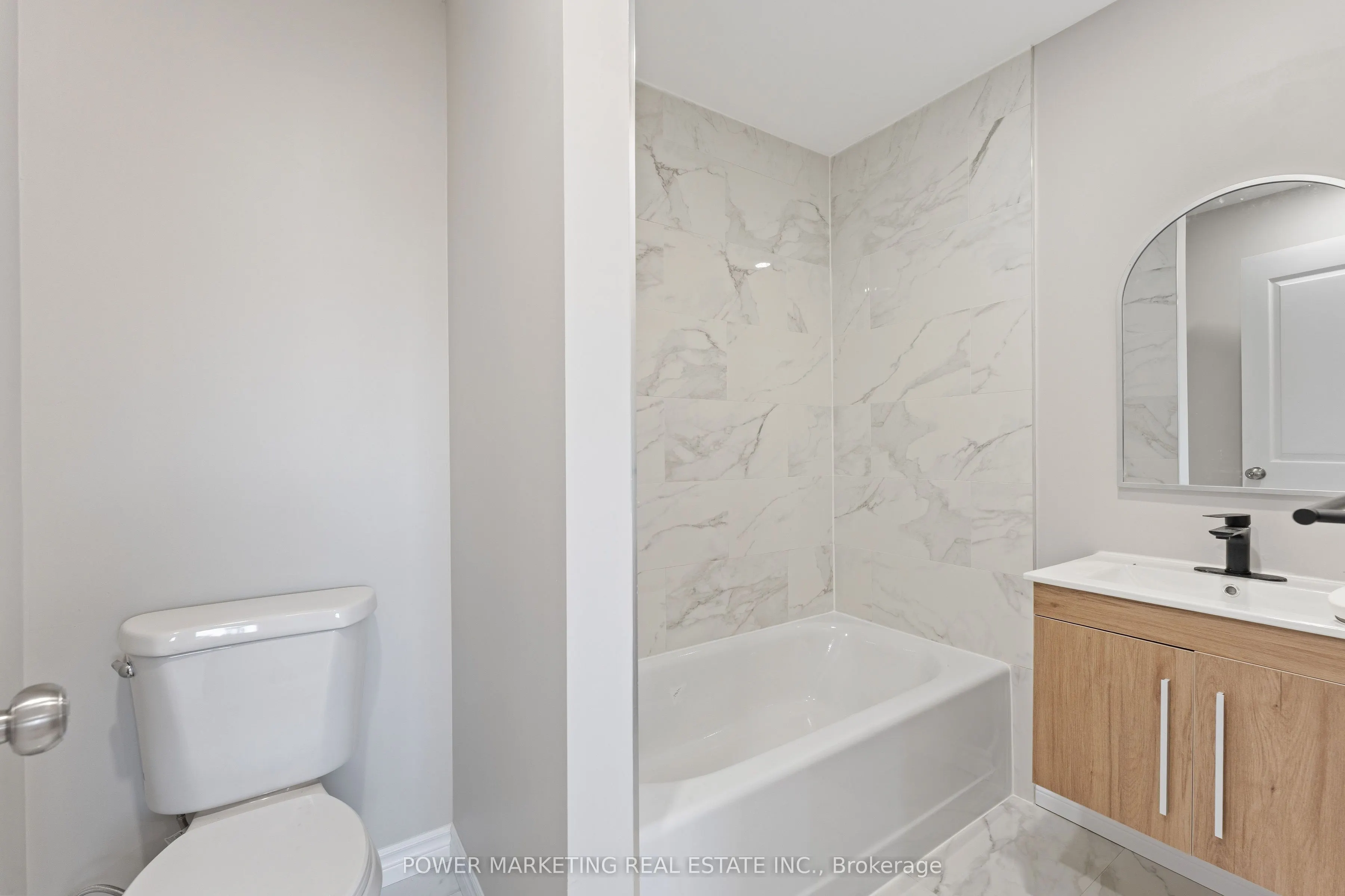 3 Newbury Crescent