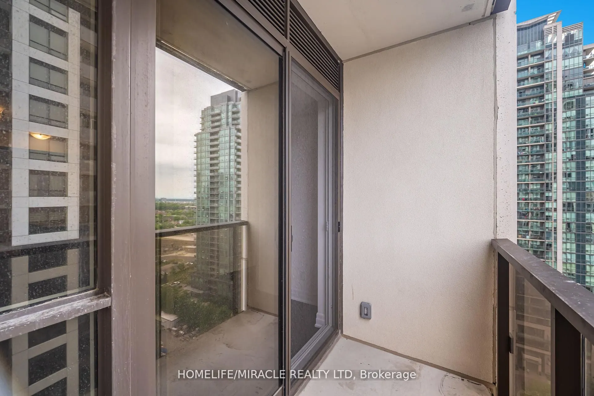 30 Elm Dr W, #1609