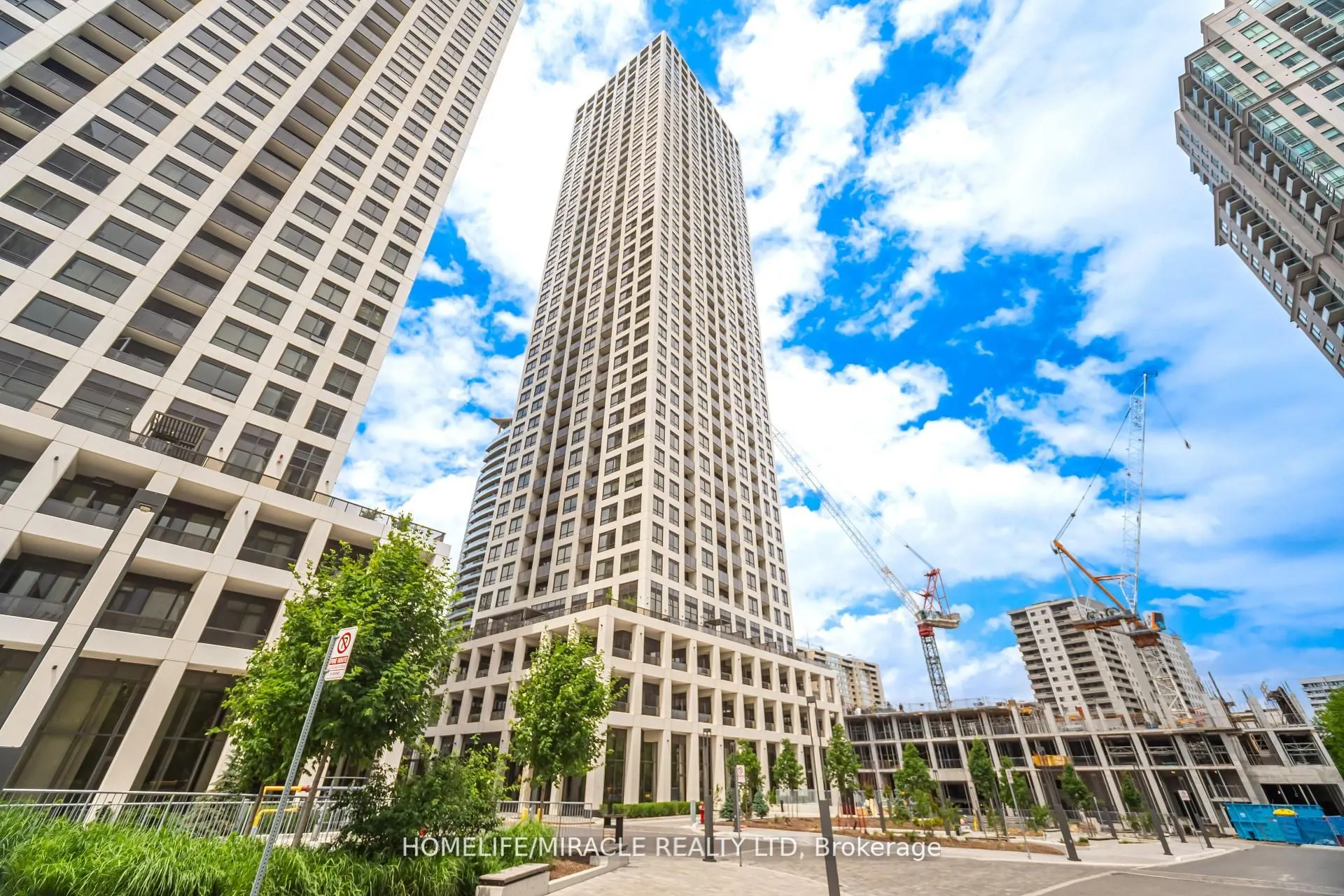 30 Elm Dr W, #1609