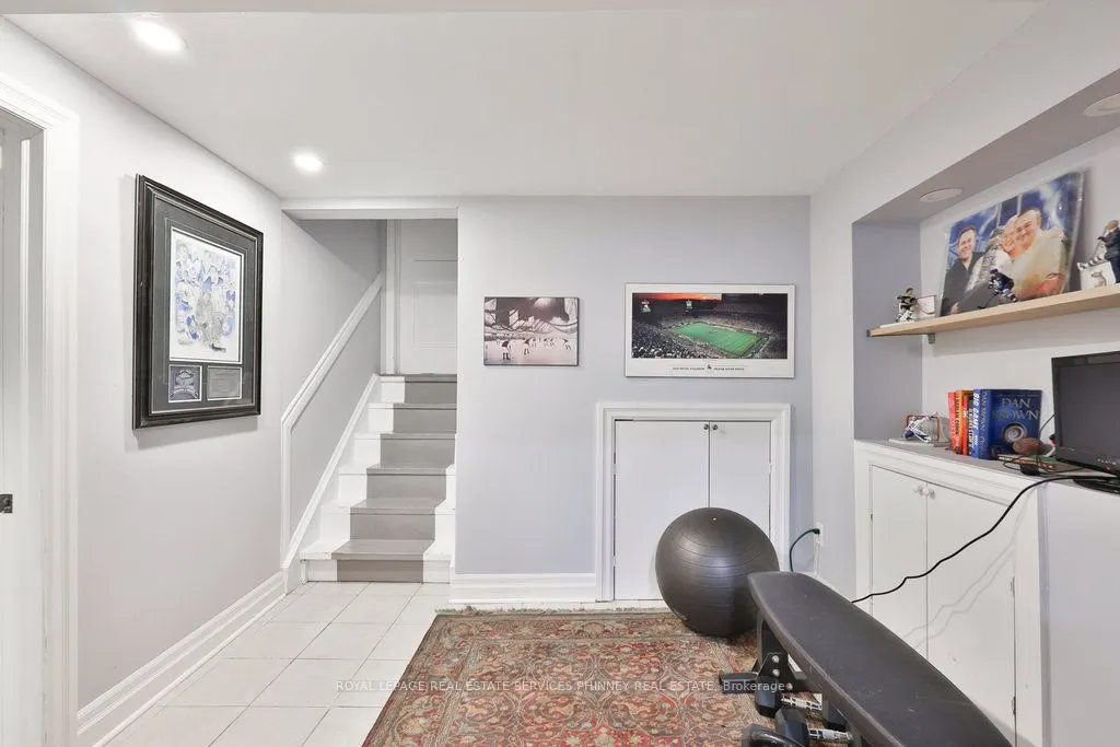 1404 Lewisham Drive