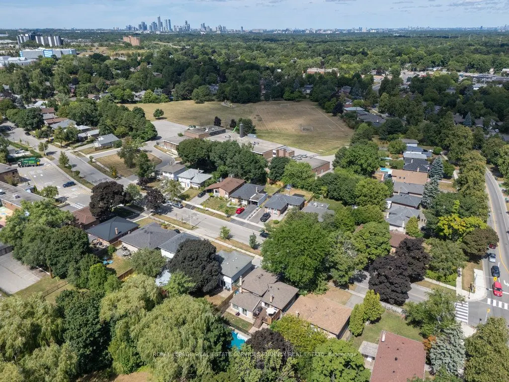 1404 Lewisham Drive