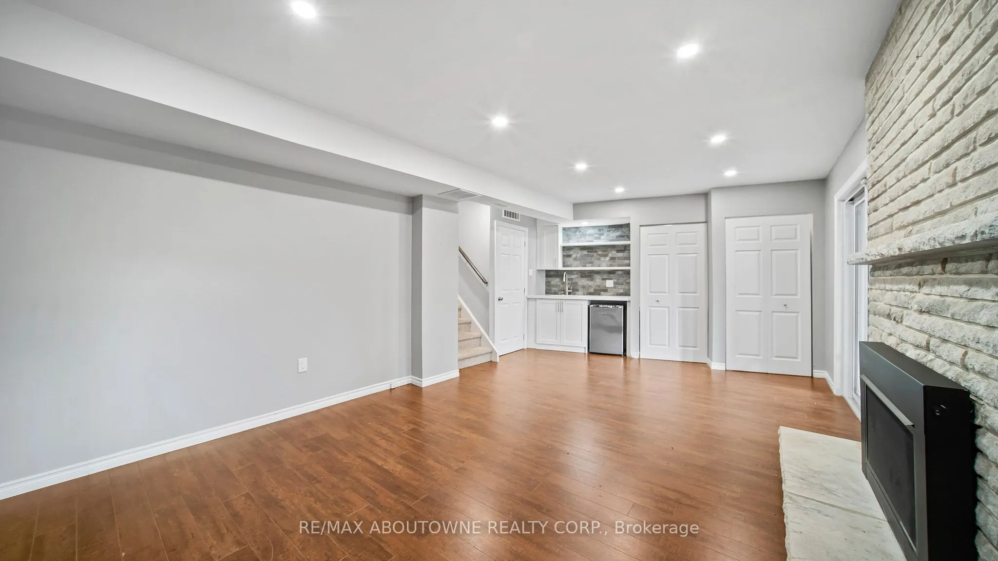 1228 Cornerbrook Place