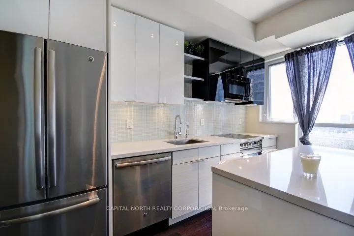 33 Shore Breeze Drive, #711