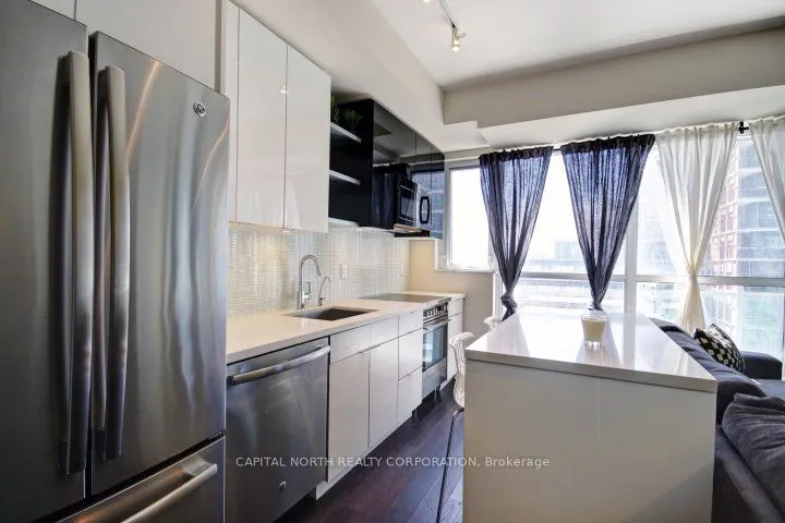 33 Shore Breeze Drive, #711