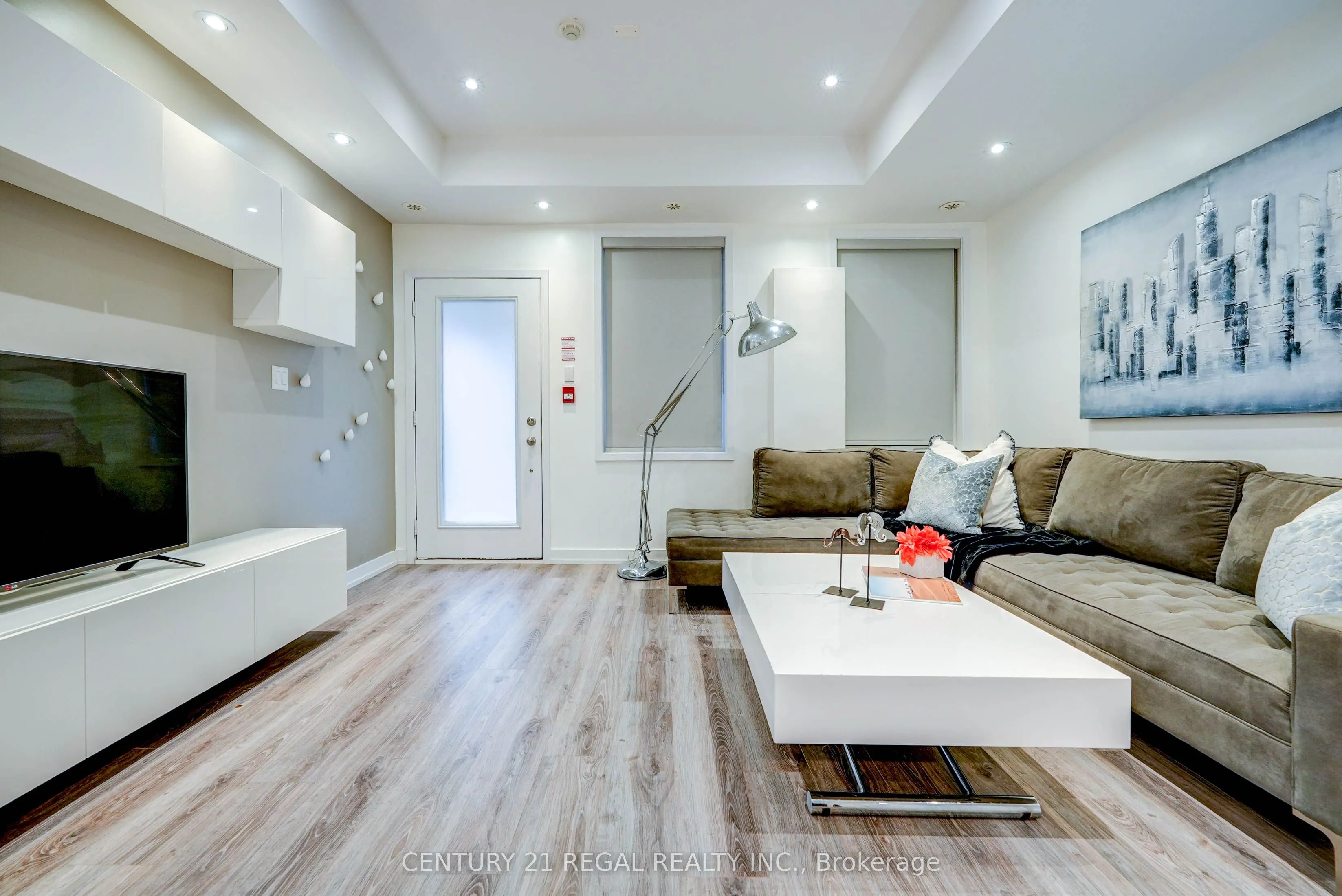 867 Wilson Avenue, #5B