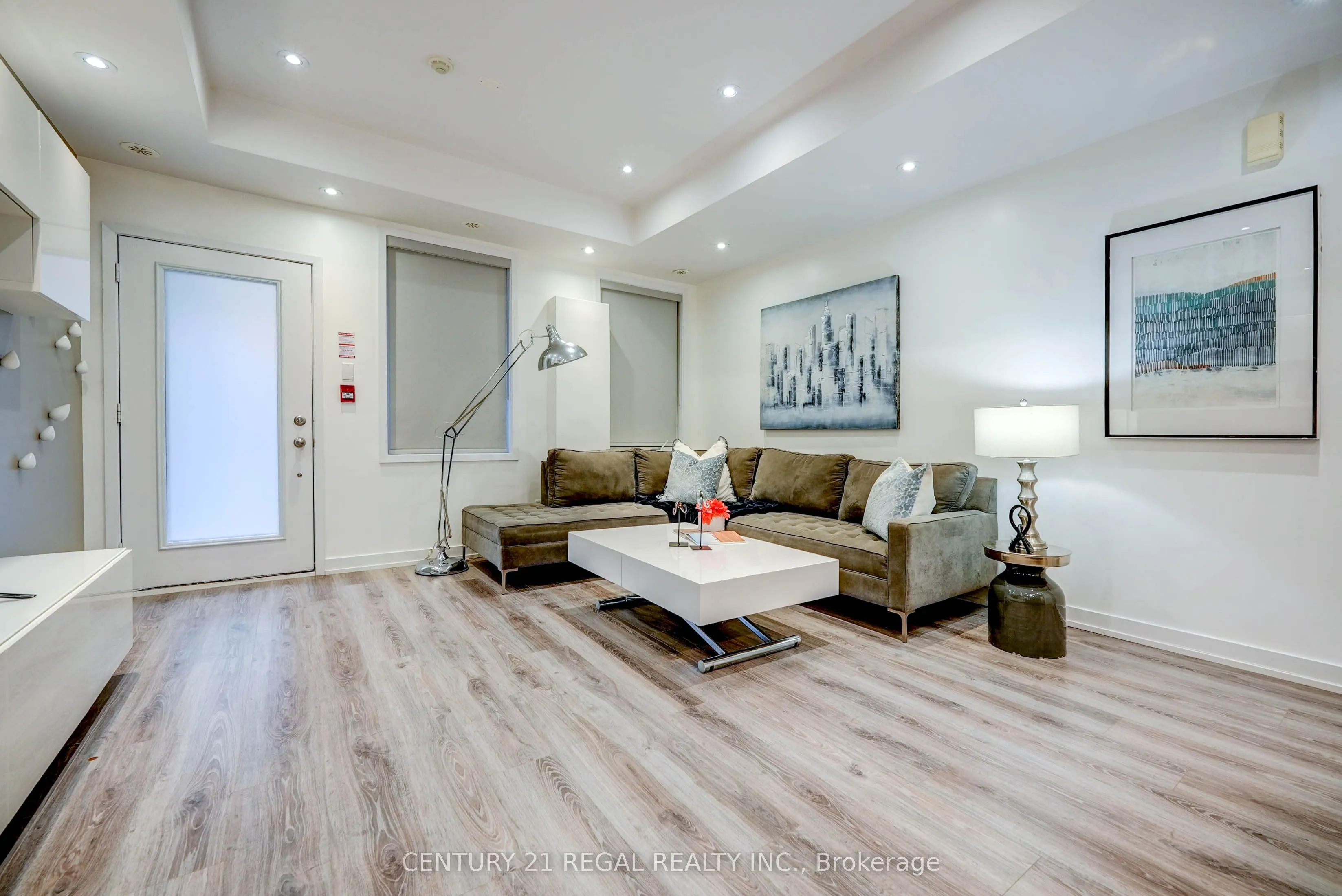 867 Wilson Avenue, #5B