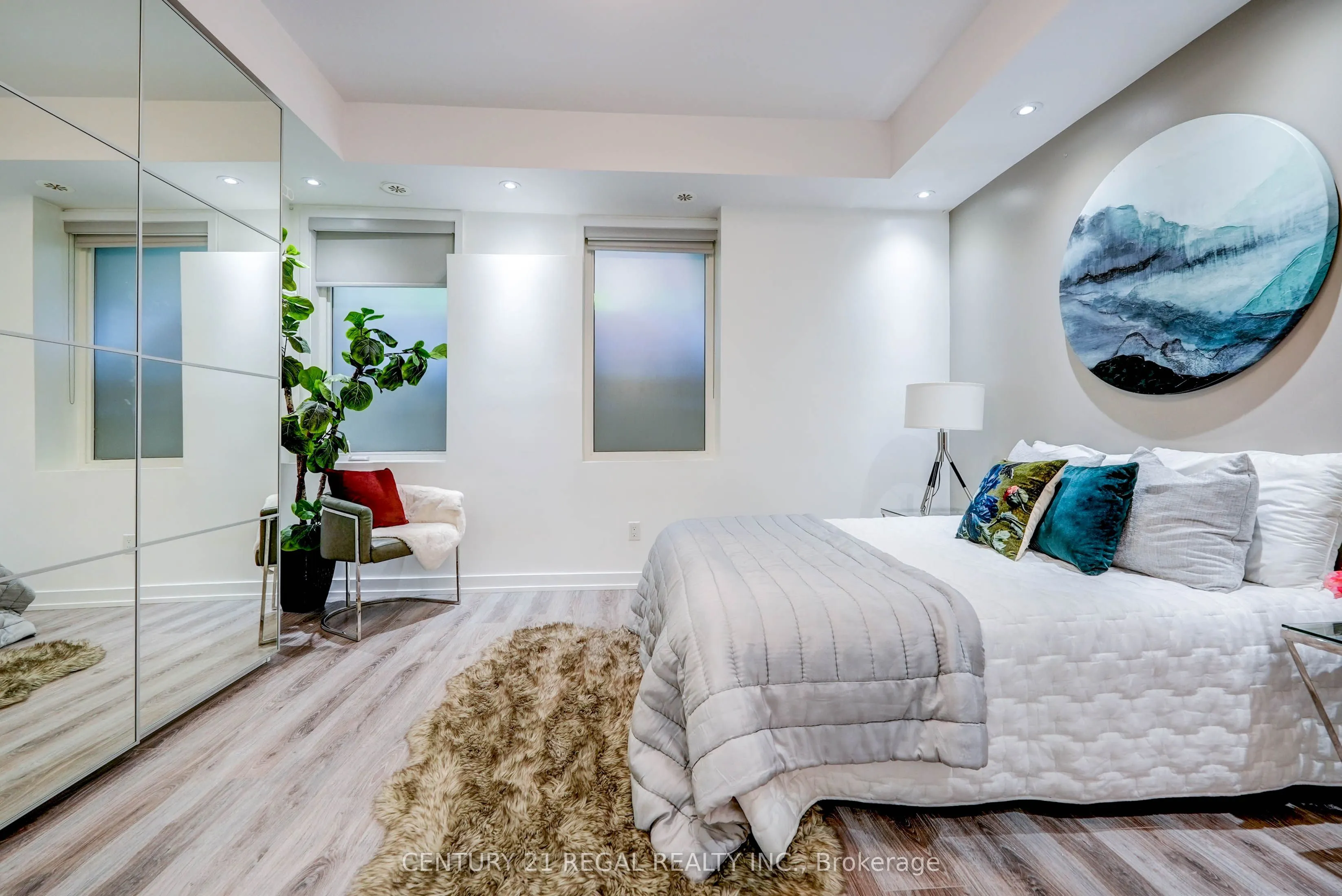 867 Wilson Avenue, #5B