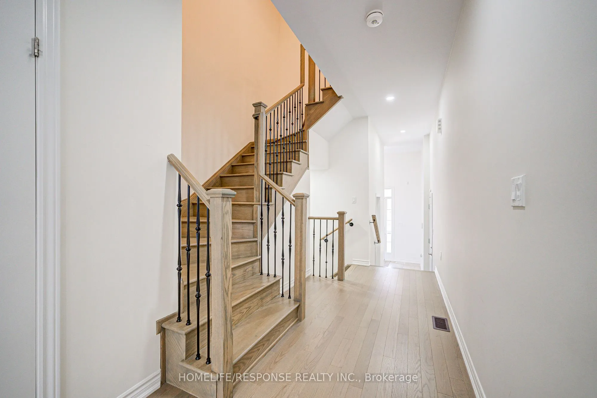 595 CELANDINE Terrace