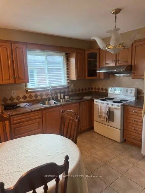 72 Songwood Drive, #Main