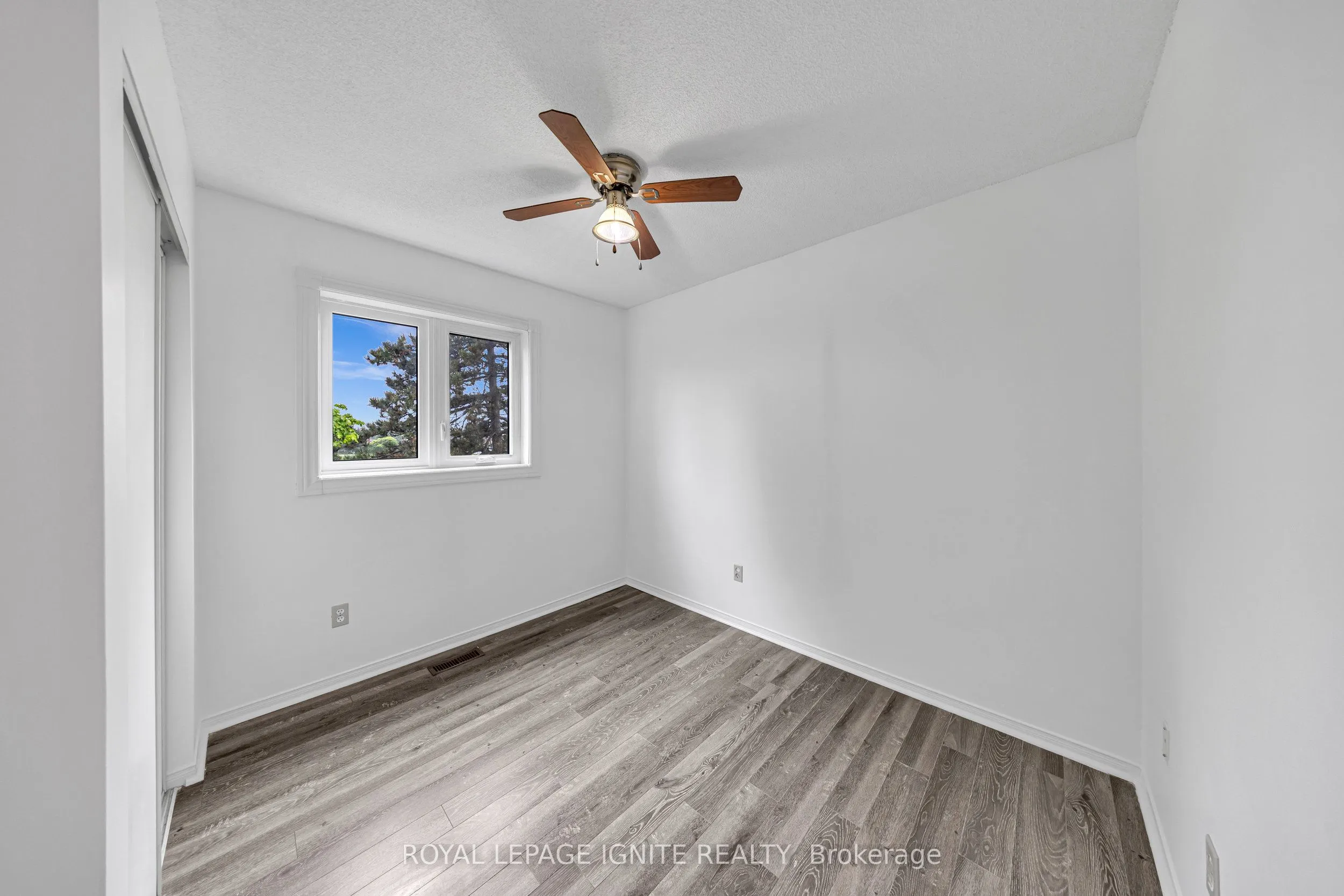 21 Toba Crescent