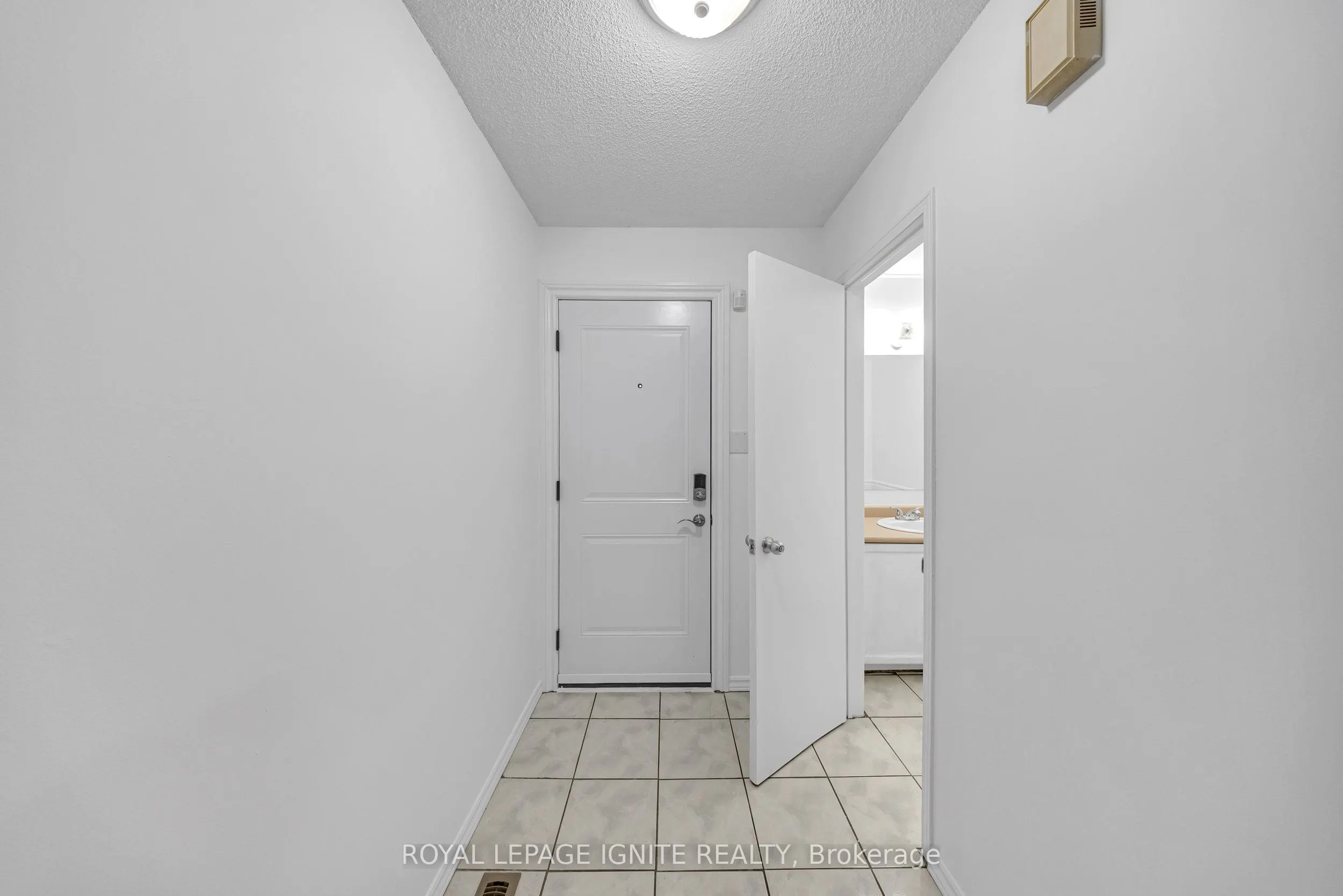 21 Toba Crescent