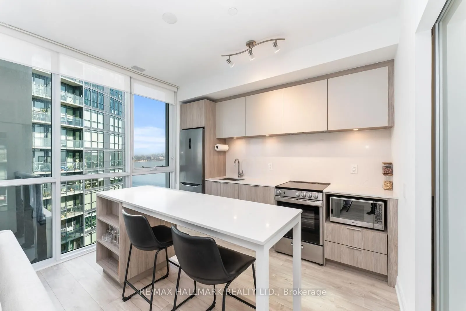 65 Annie Craig Drive, #1507