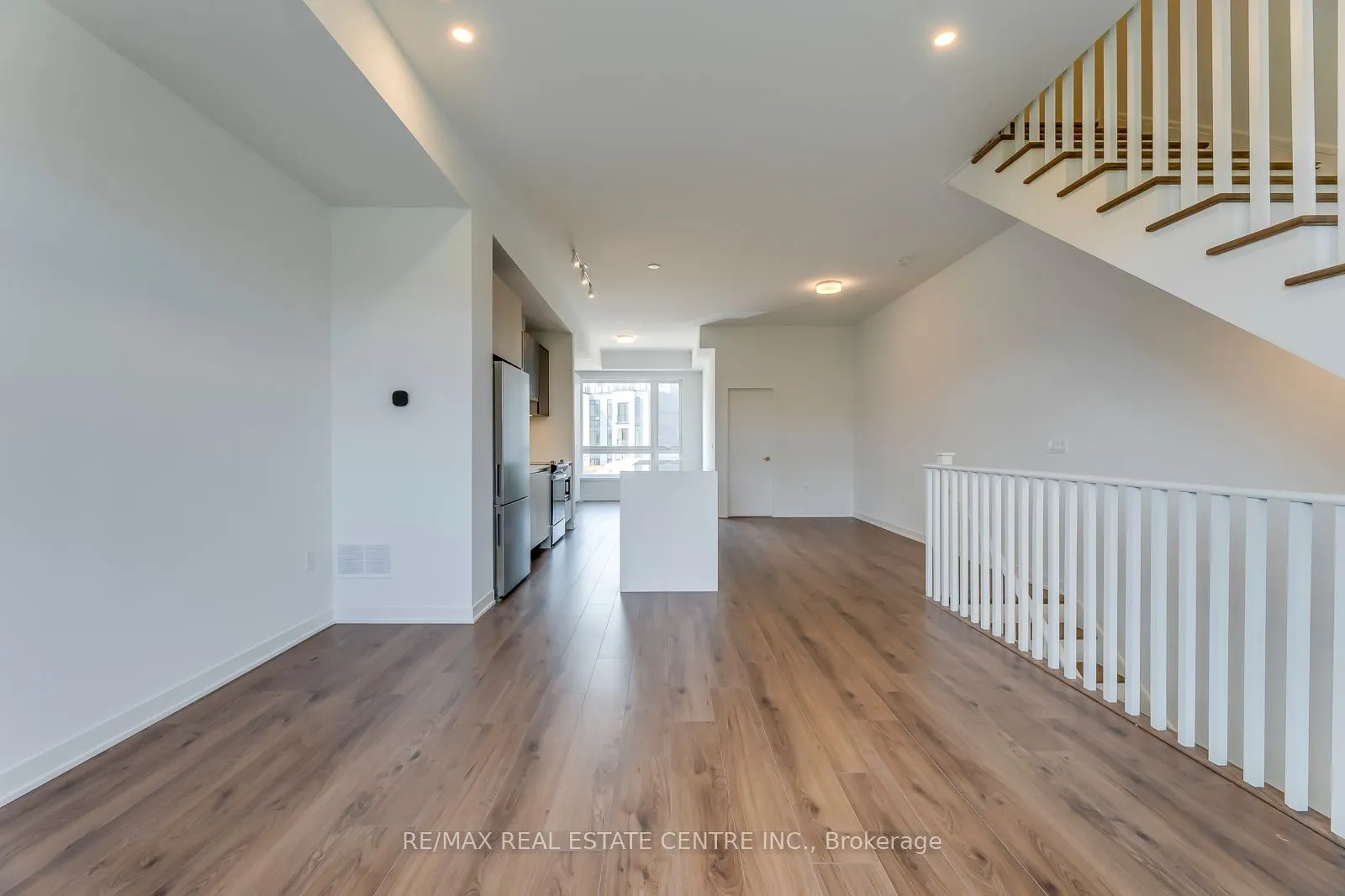 3049 Trailside Drive