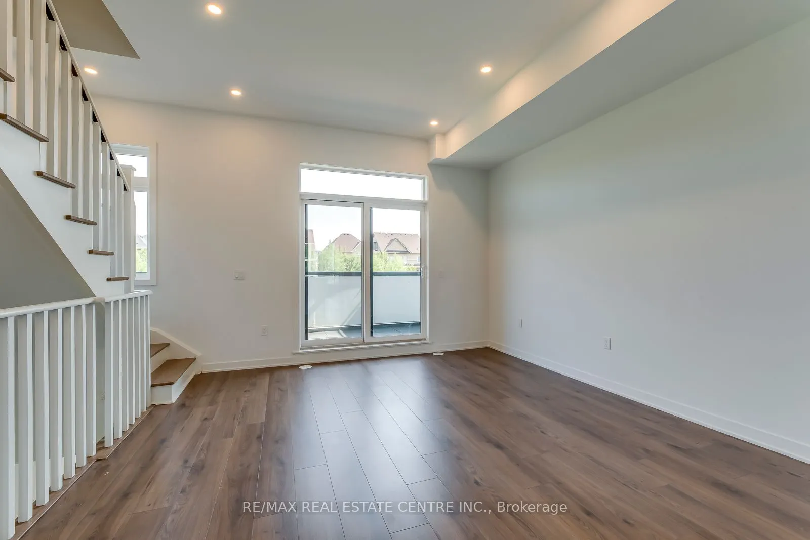 3049 Trailside Drive