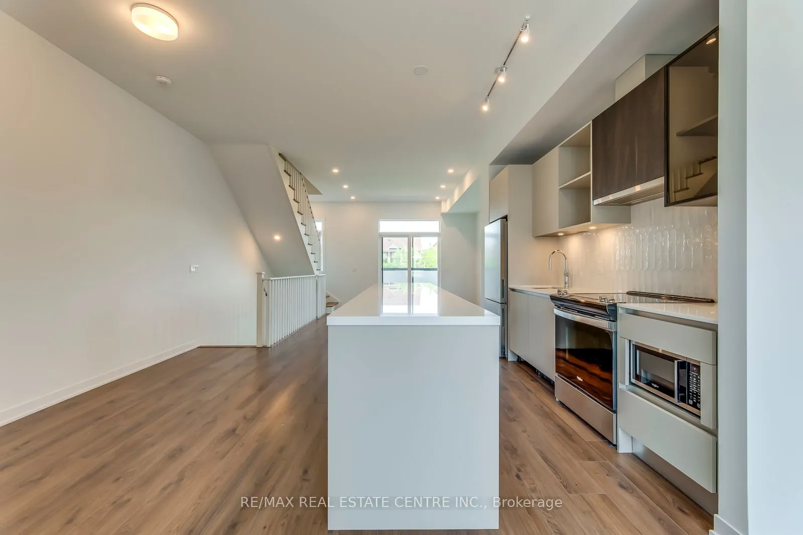 3049 Trailside Drive