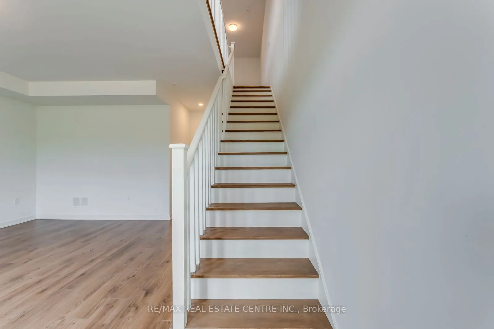 3049 Trailside Drive