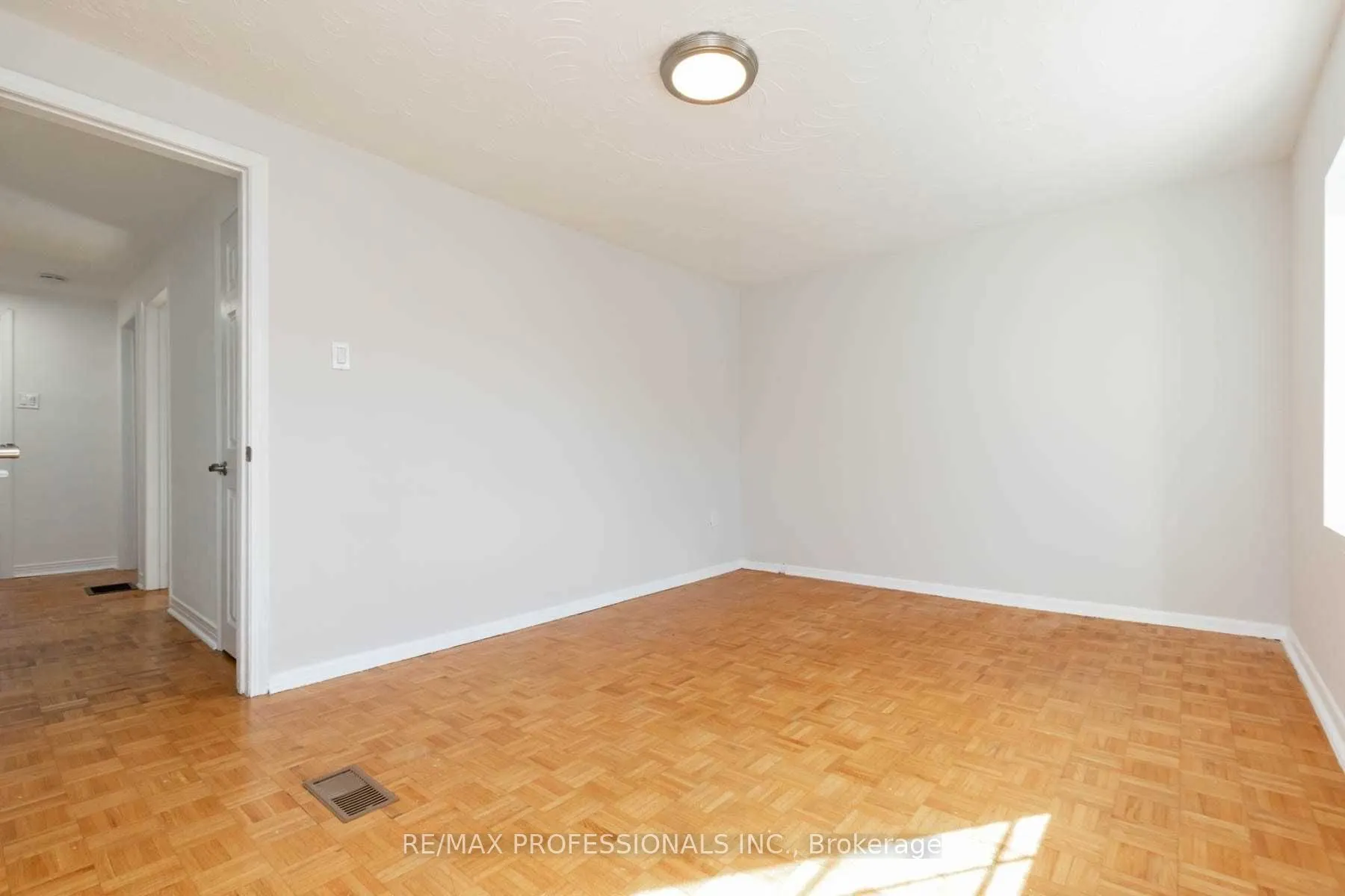 5 Teston Boulevard
