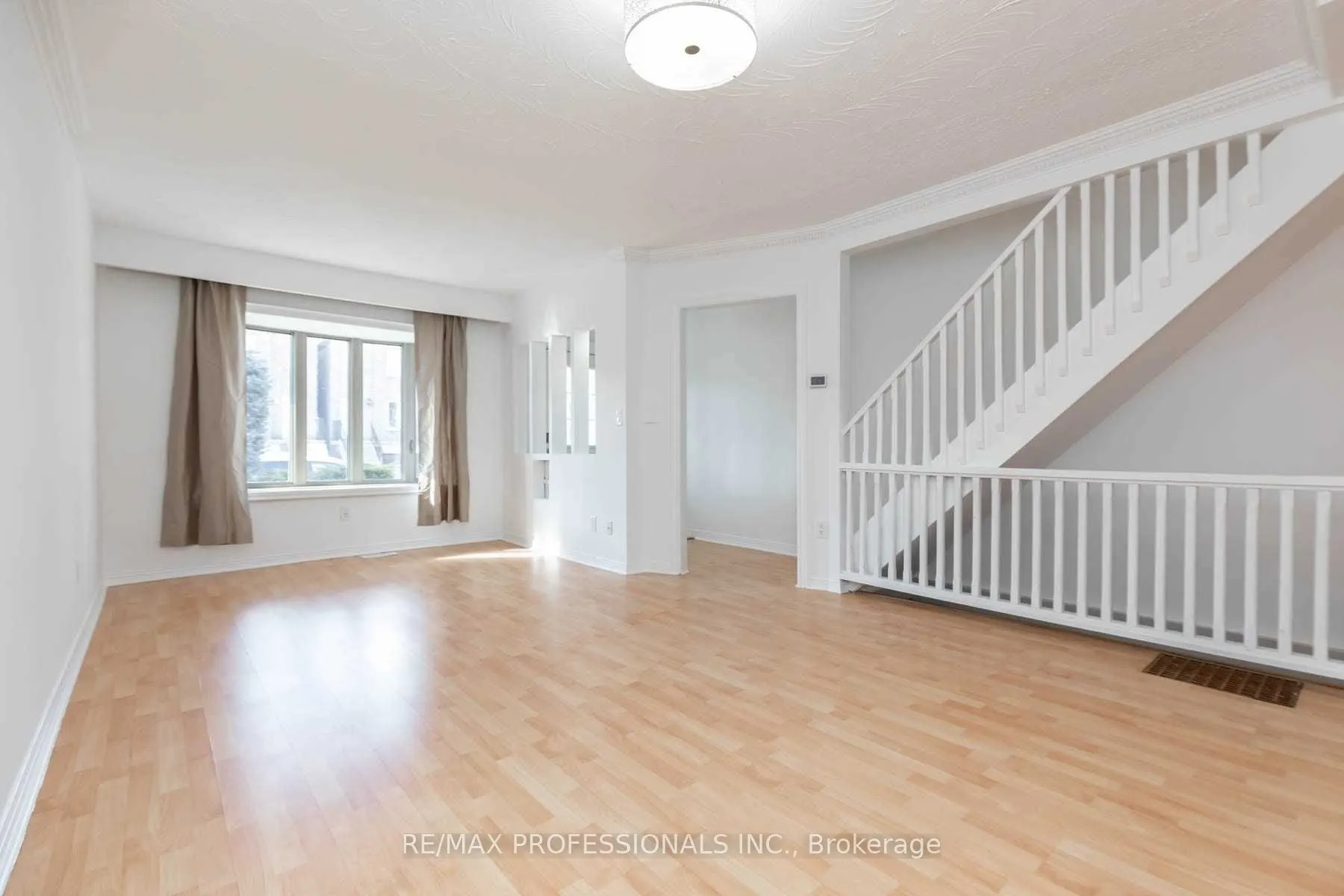 5 Teston Boulevard