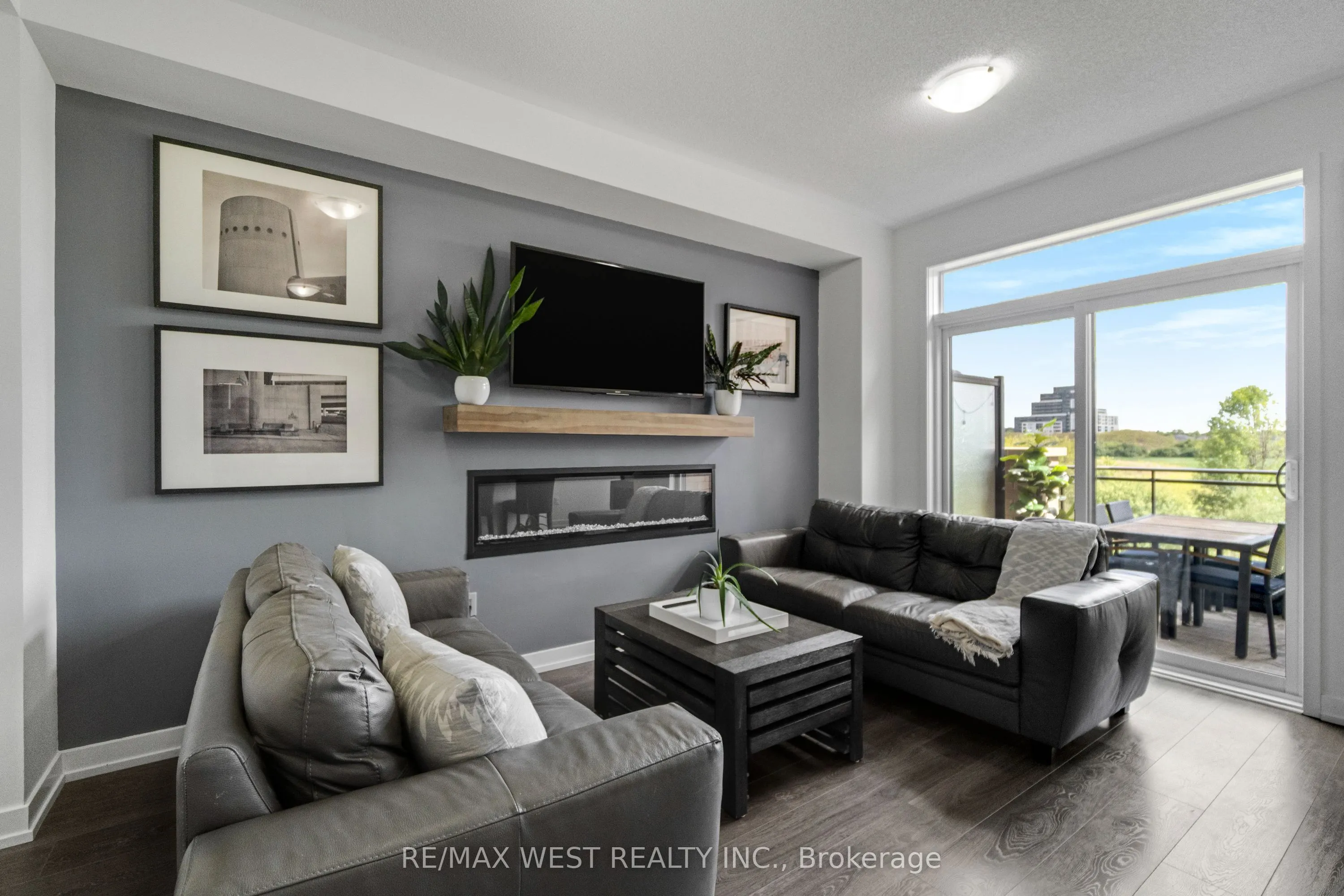 3179 Mintwood Circle